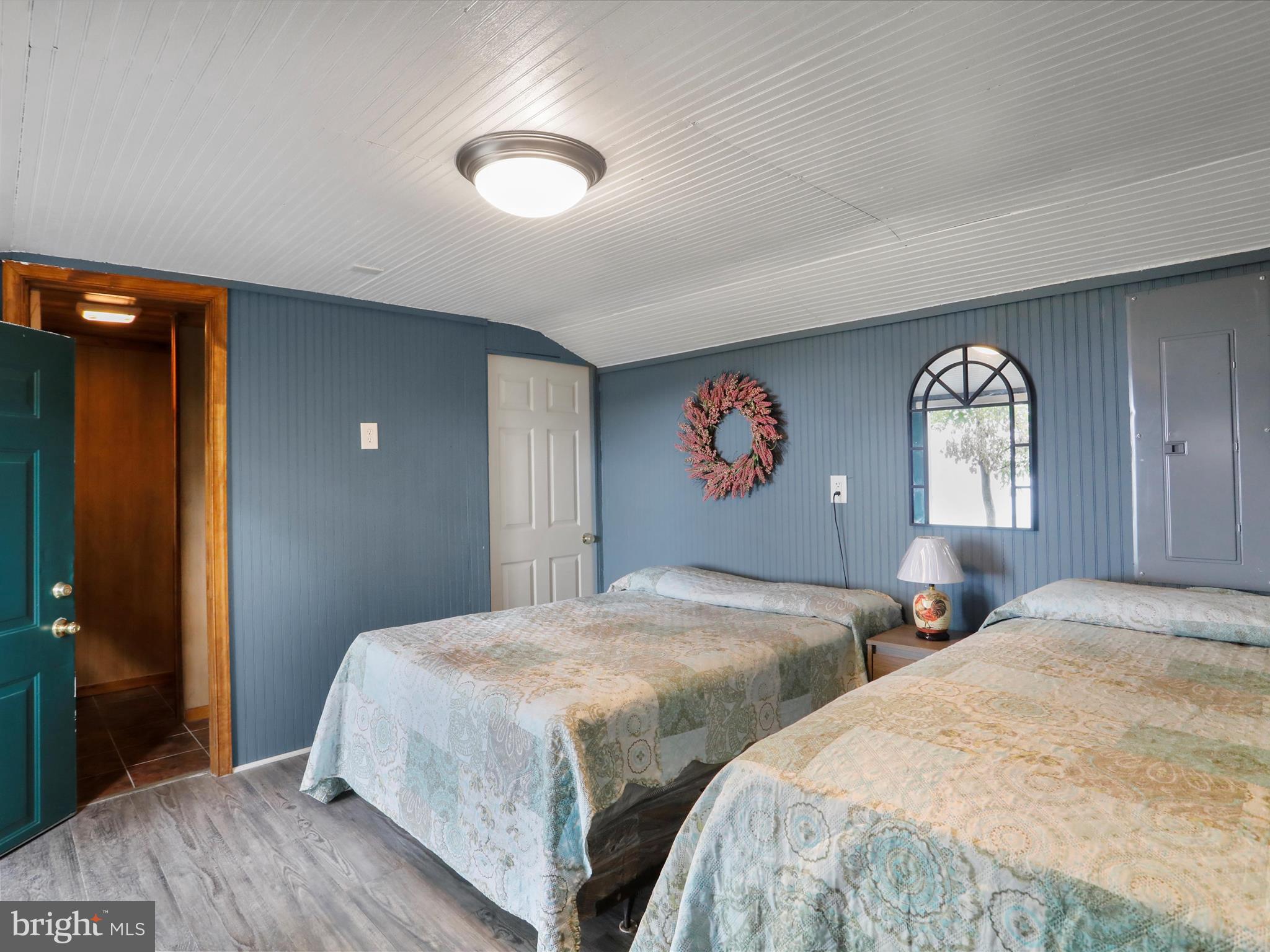 BLUFFS ON THE POTOMAC - Residential