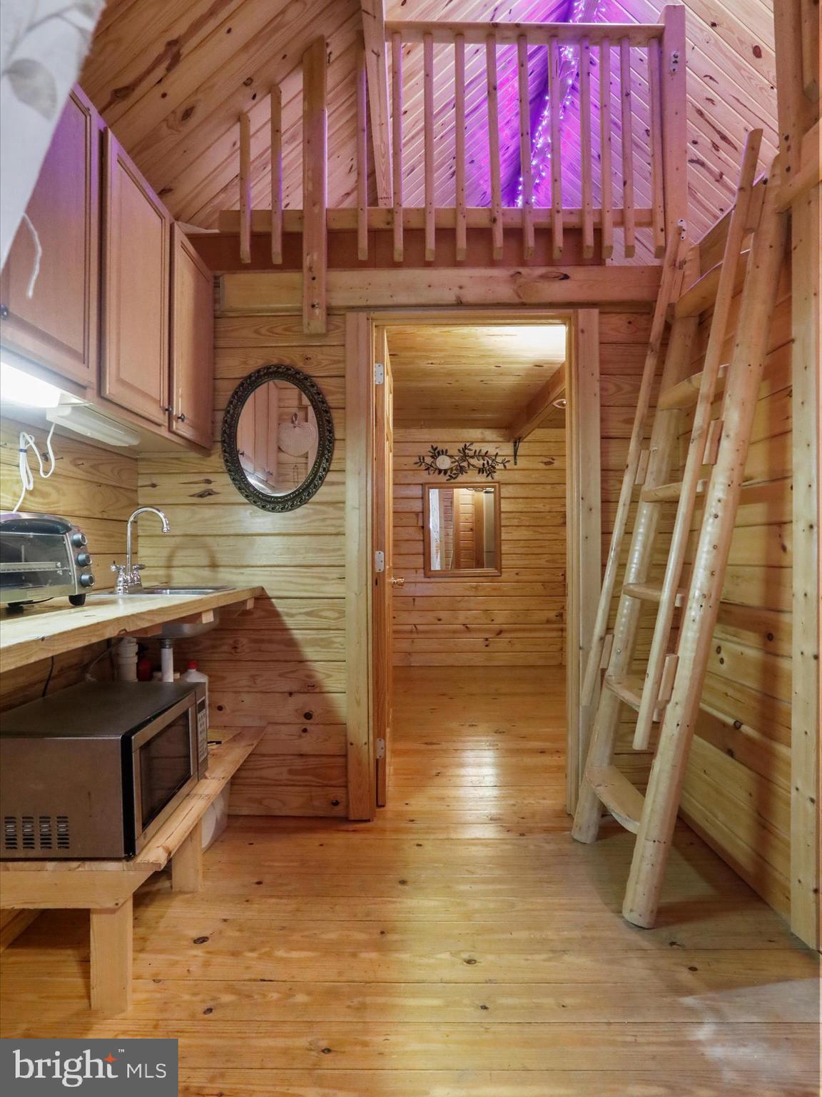 BLUFFS ON THE POTOMAC - Residential