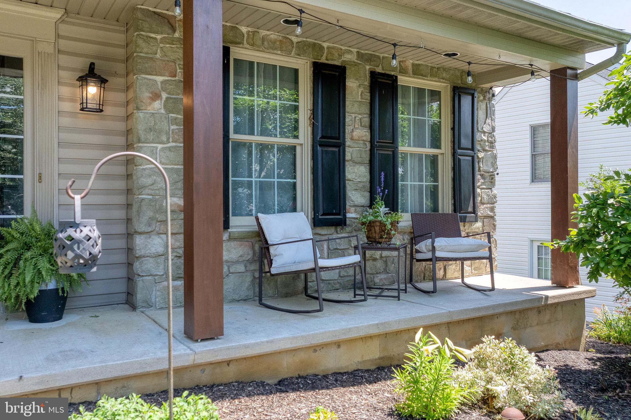 1817 OLD FARM LANE