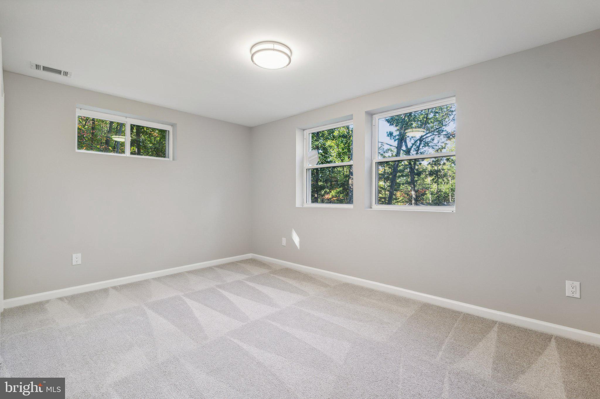 SHANNONDALE - Residential