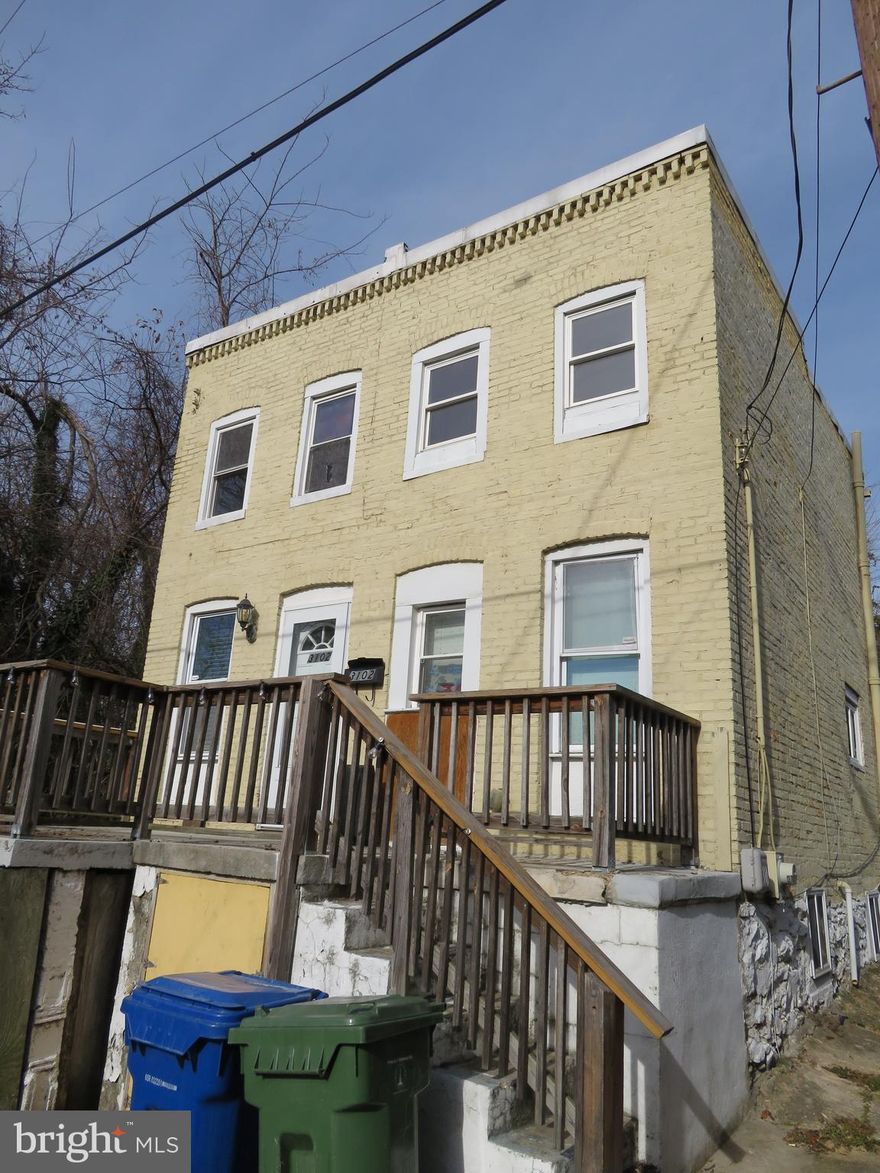 AWESOME  OPPORTUNITY FOR THE RIGHT PERSON* NEWER HVAC AND WATER HEATER*UPDATED
KITCHEN AND BATHS*LOADS OF POTENTIAL*LARGE LOT*PRIVATE DRIVEWAY*ENOUGH SPACE FOR ADDITIONS*2 ROW HOUSES CONVERTED*TAKE A LOOK!GREAT RENTAL OPPORTUNITY