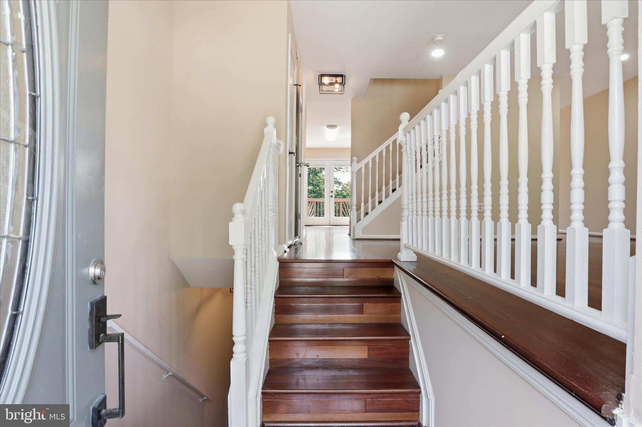 203 AUTUMN FLOWER LANE