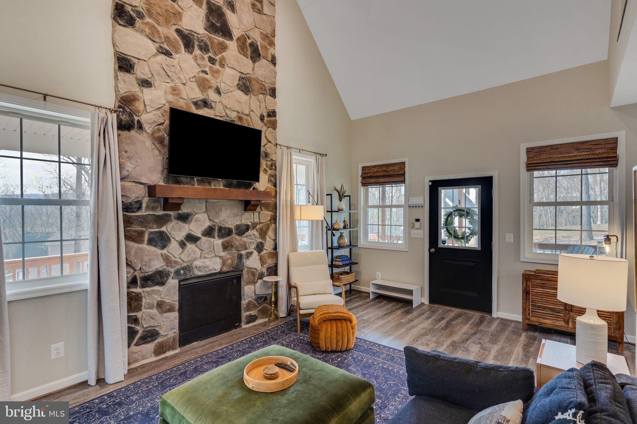 JUNEWOOD ESTATES - Residential