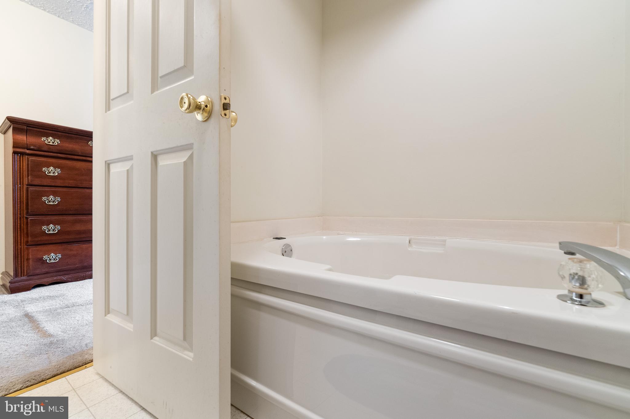 LAKE ATHLONE ESTATES - Residential