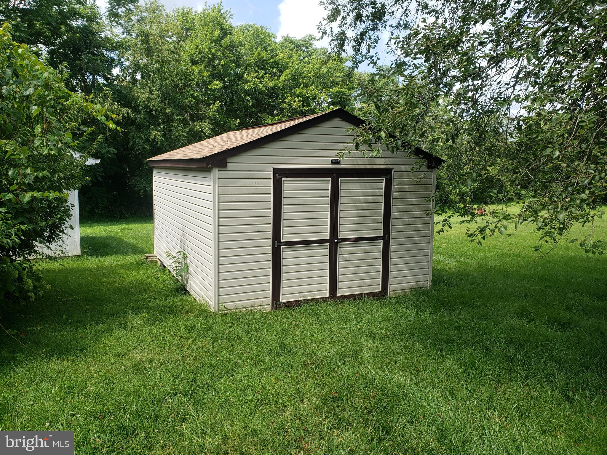 LAKE ATHLONE ESTATES - Residential