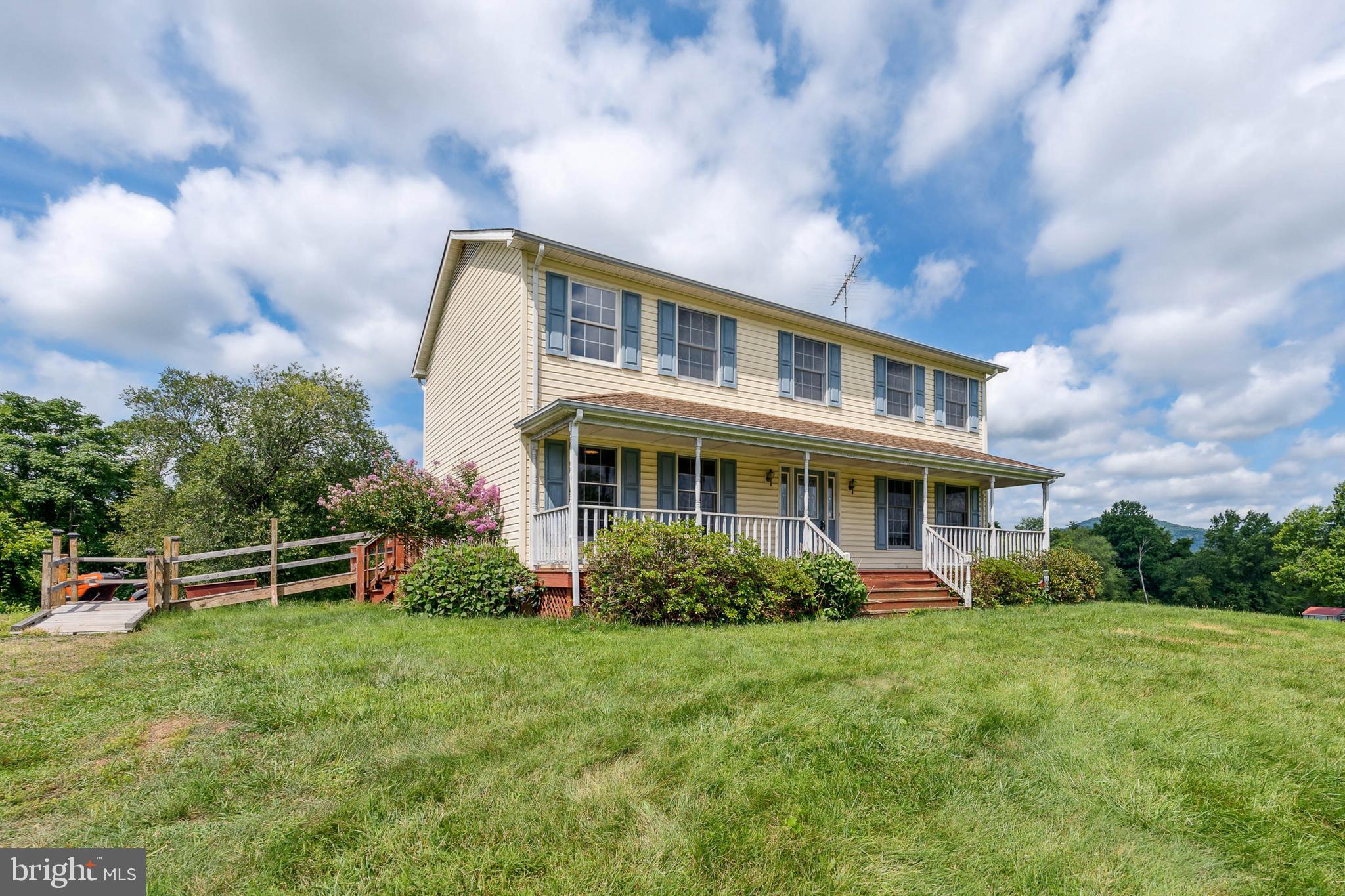 LAKE ATHLONE ESTATES - Residential