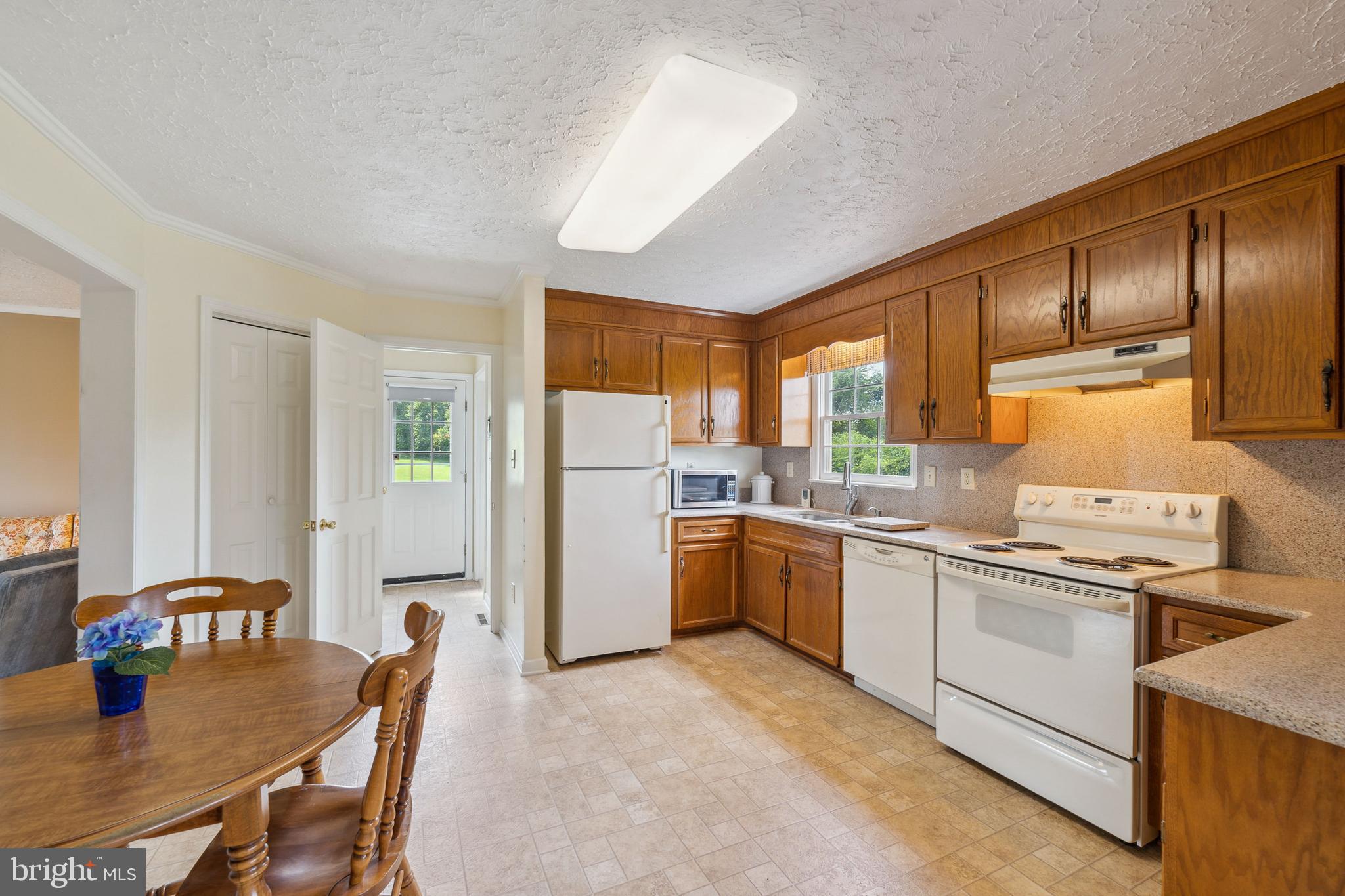 LAKE ATHLONE ESTATES - Residential