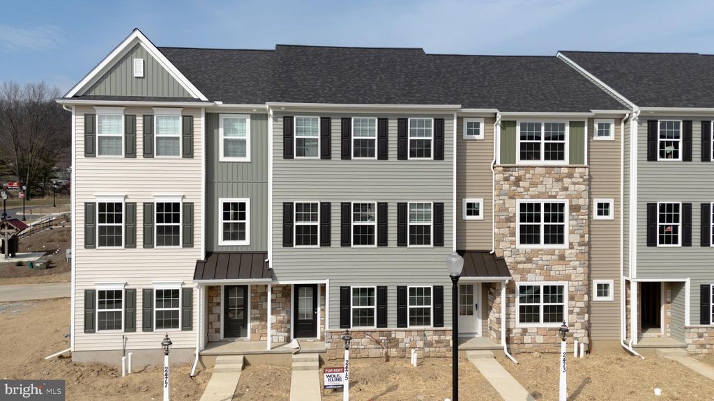 Photo of 2445 Spring Water Circle, LANCASTER, PA 17601 (MLS # PALA2087298)