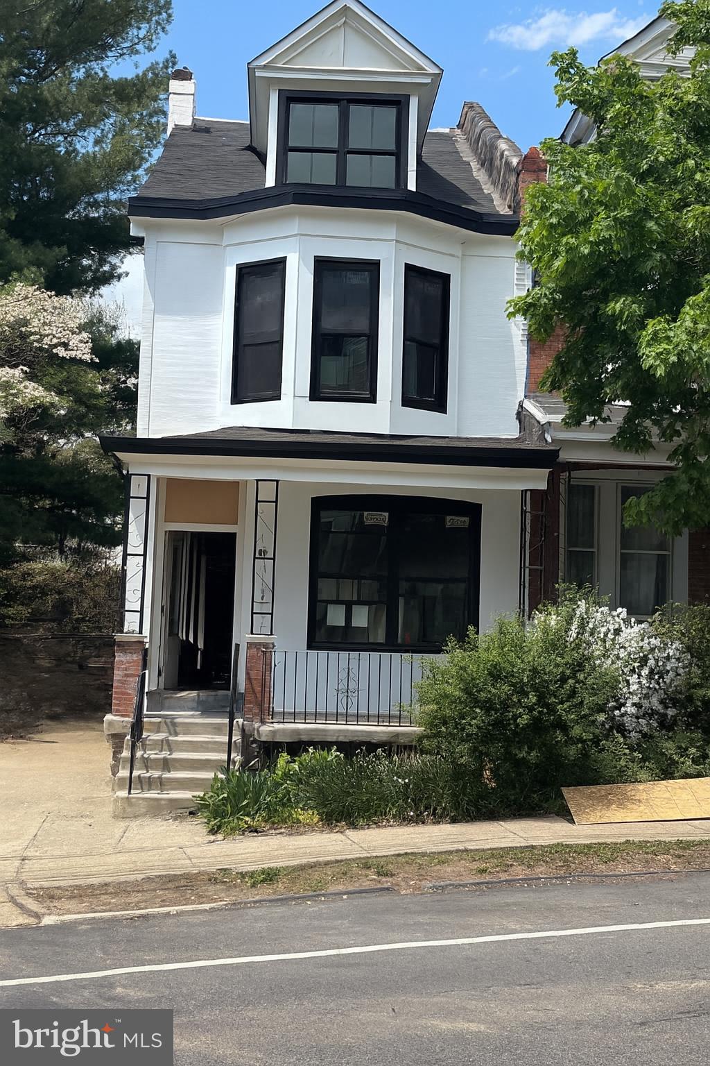 300 FOUNTAIN STREET