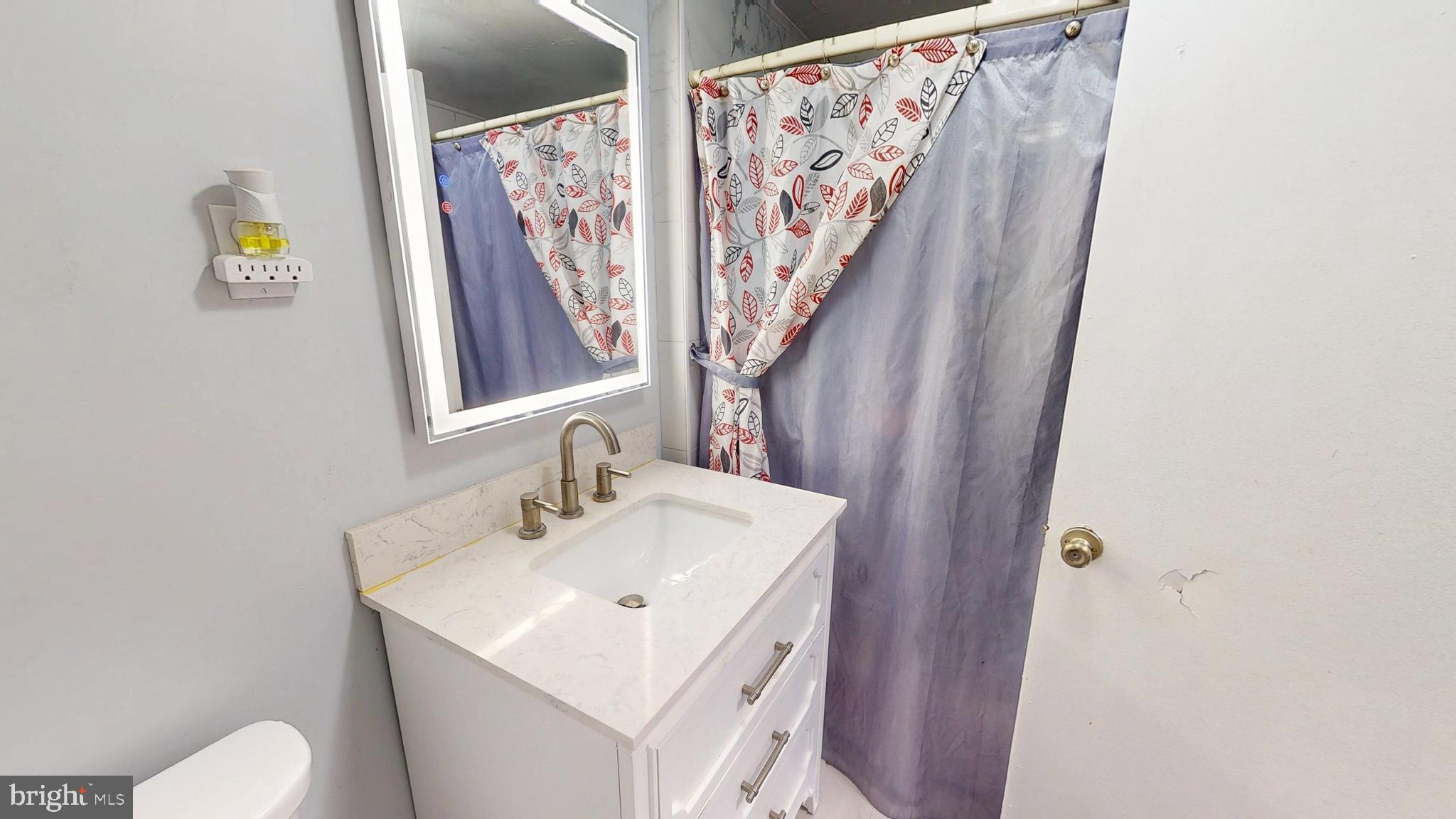 MONTPELIER VILLAGE - Residential