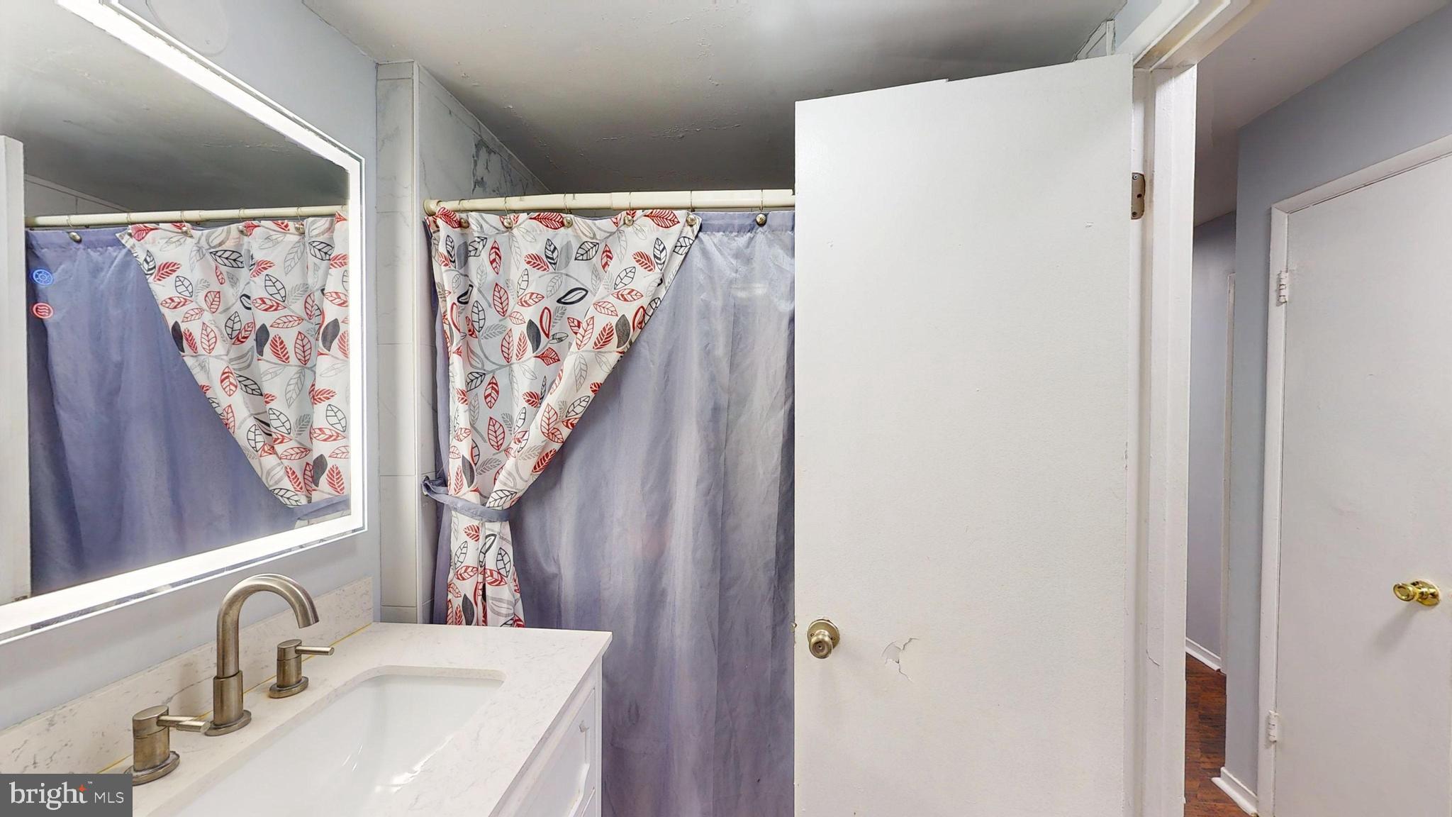 MONTPELIER VILLAGE - Residential