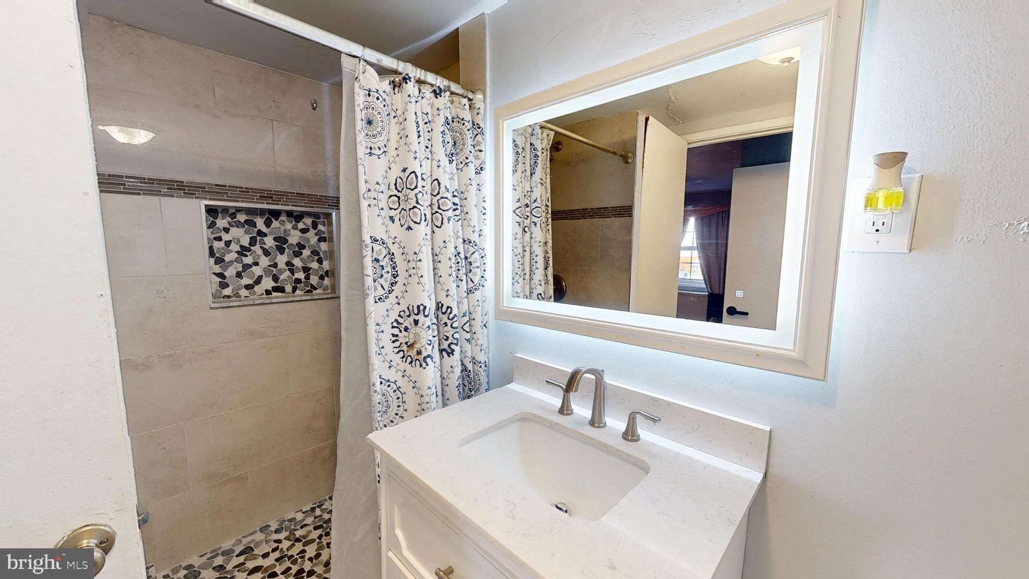 MONTPELIER VILLAGE - Residential