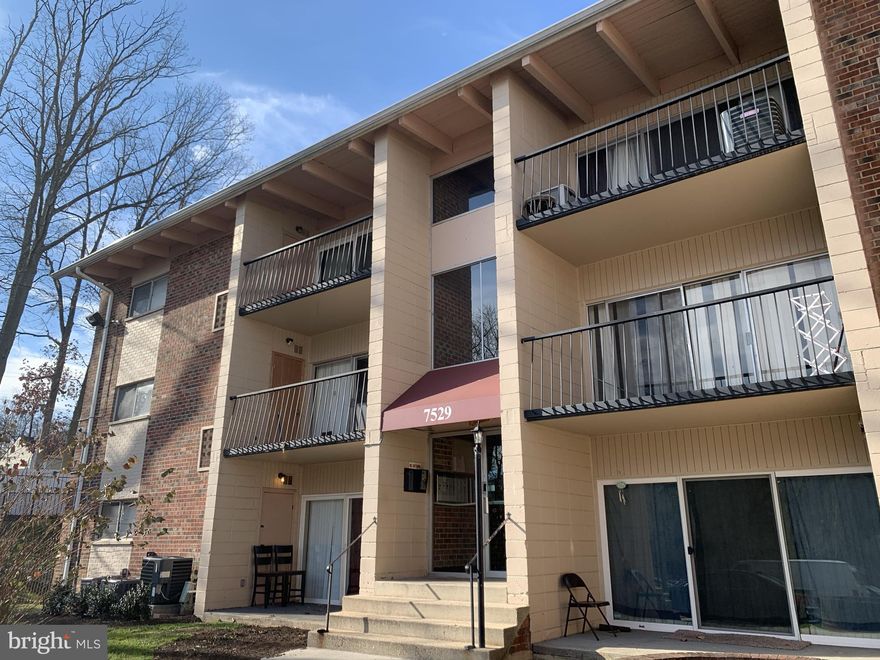 Large 1 bedroom 740 sq ft, upgraded unit with balcony. Rent including Water, Gas & Heat.                         Available - January 1