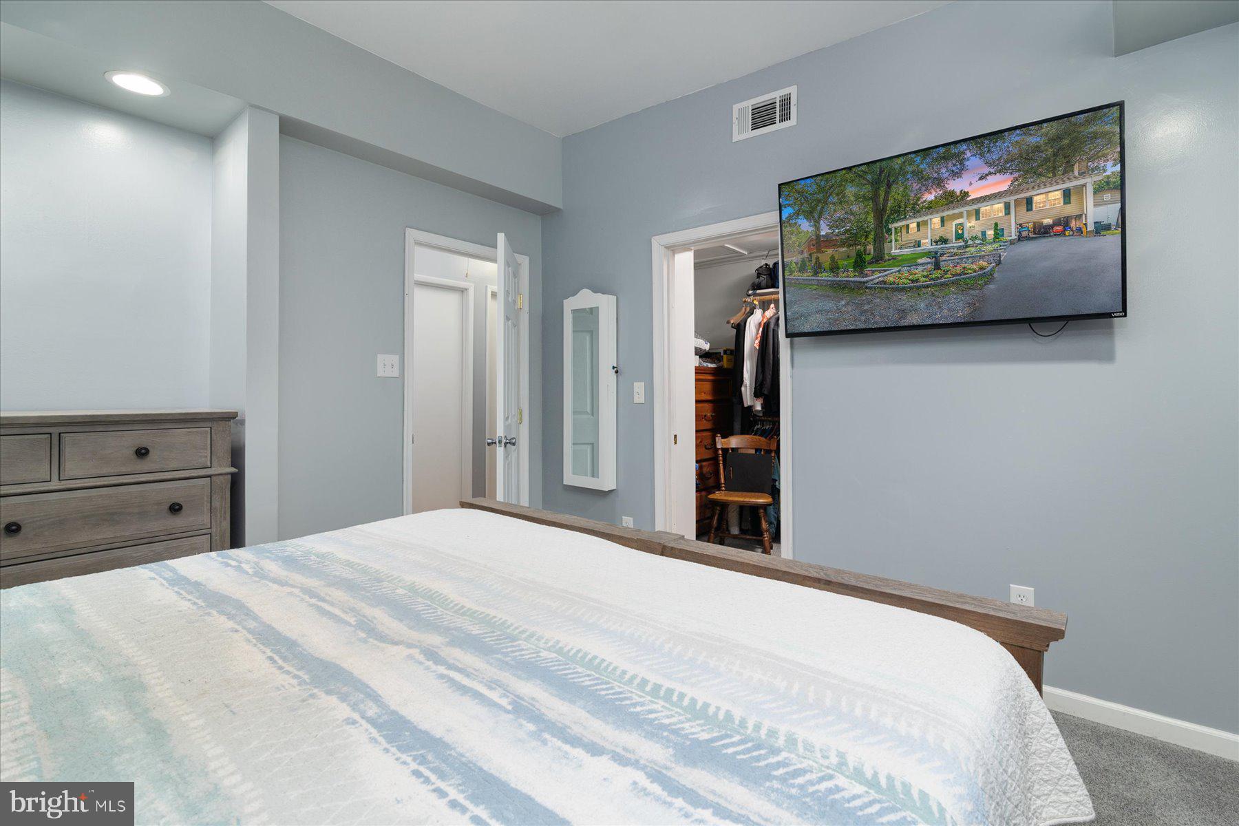 JOHNSON FARM - Residential