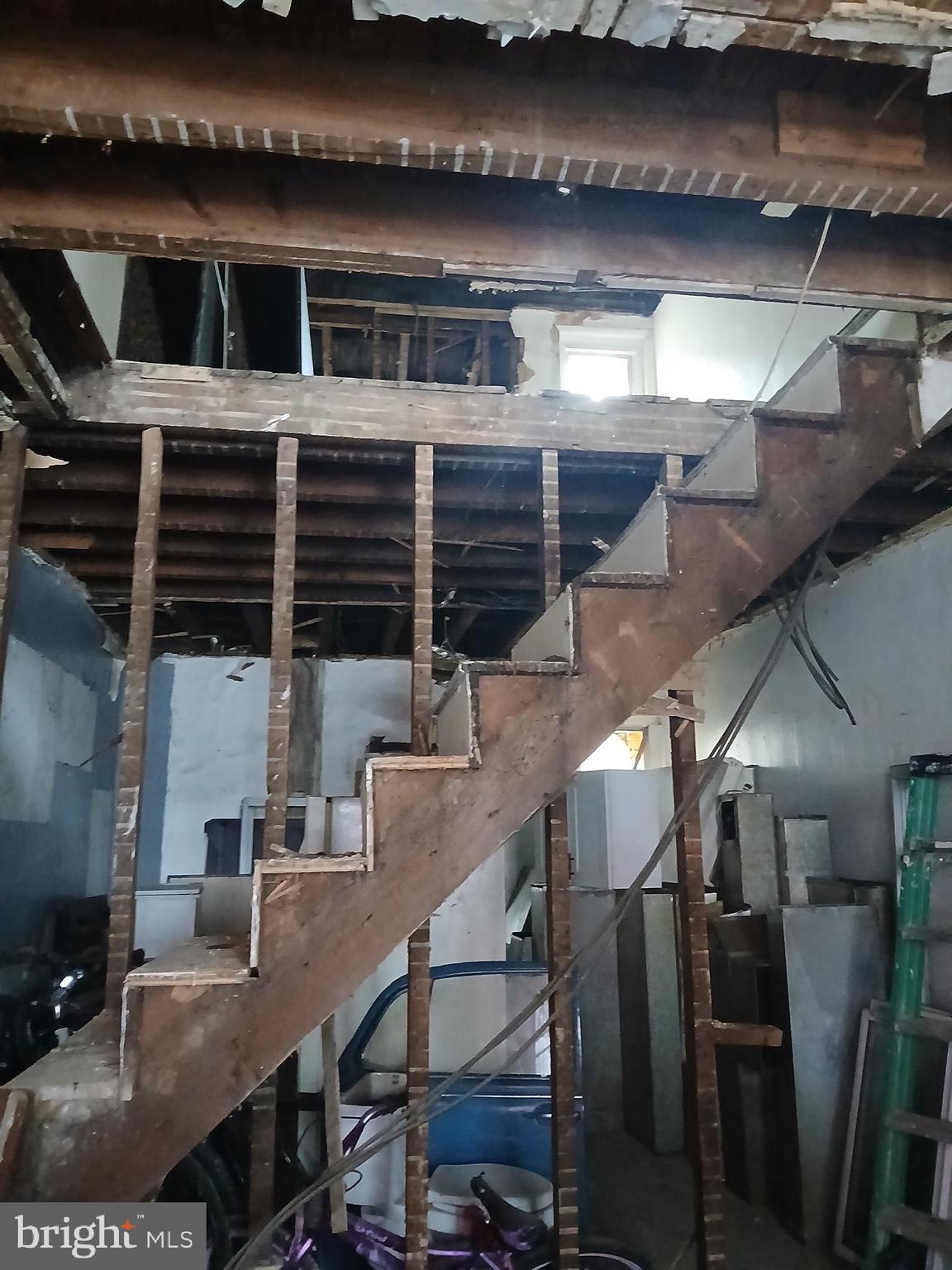 1843 E WISHART STREET