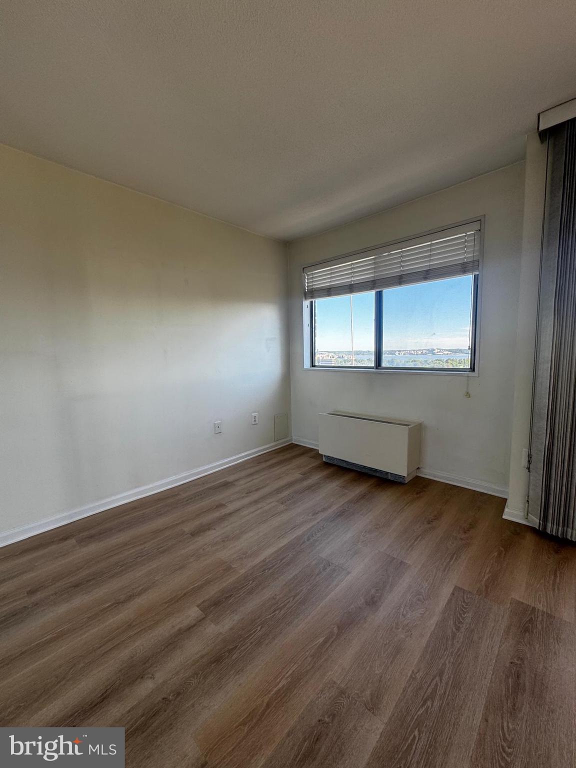 HUNTINGTON CLUB - Residential Lease