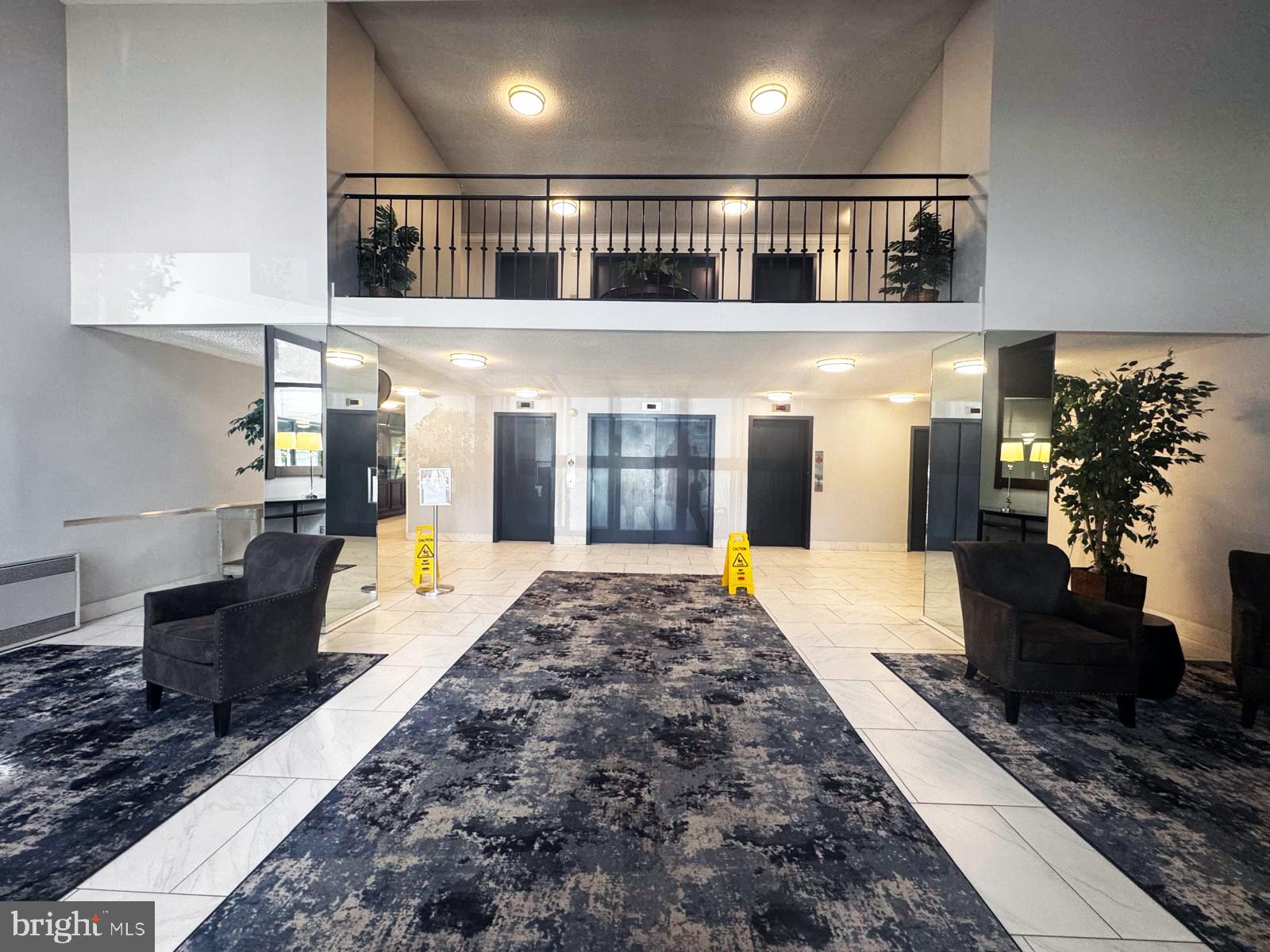 HUNTINGTON CLUB - Residential Lease