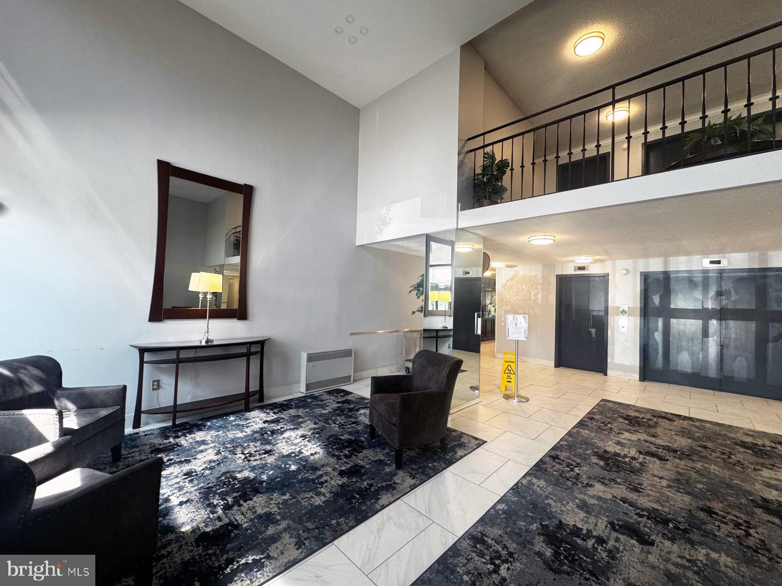 HUNTINGTON CLUB - Residential Lease