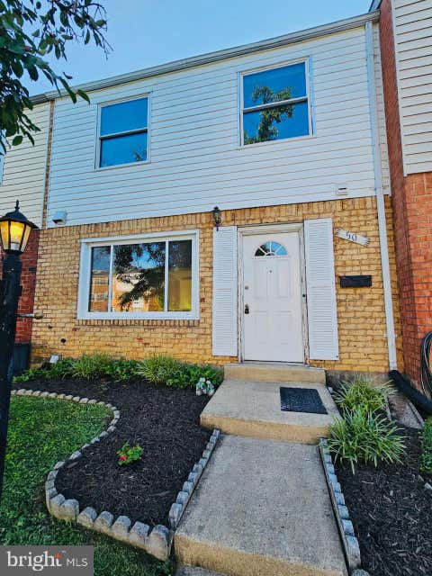 Townhouse For Rent - 50 Timber Rock Road<br/> Montgomery County, GAITHERSBURG, MD 20878
