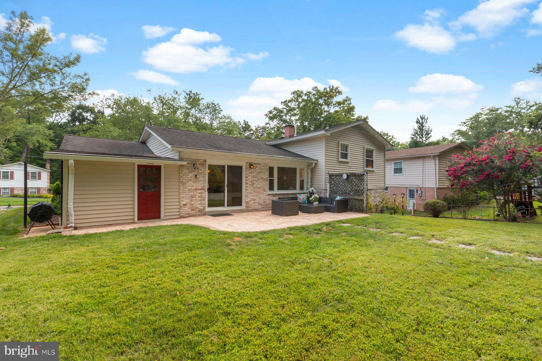 MANOR WOODS - Residential