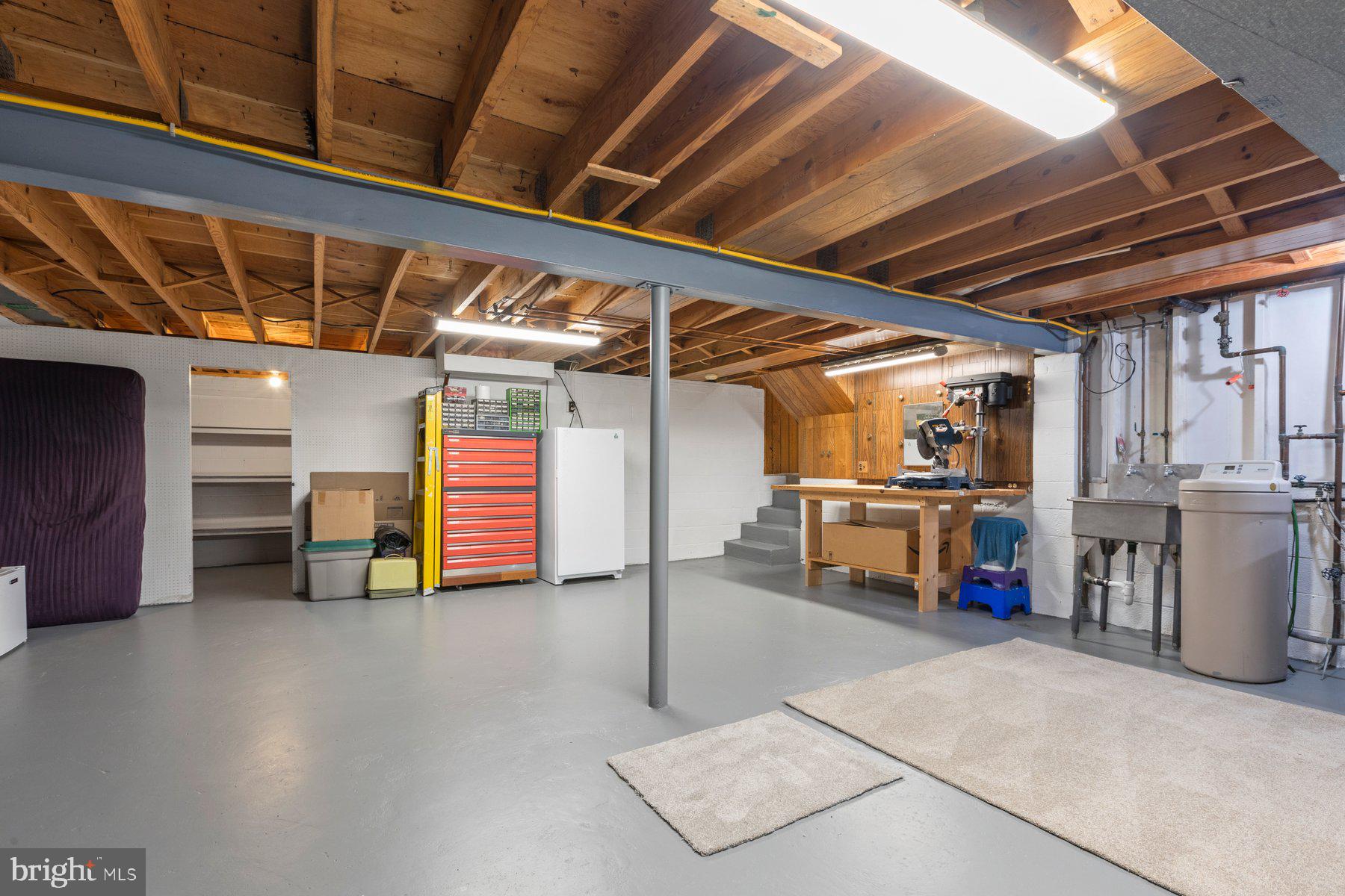 MANOR WOODS - Residential