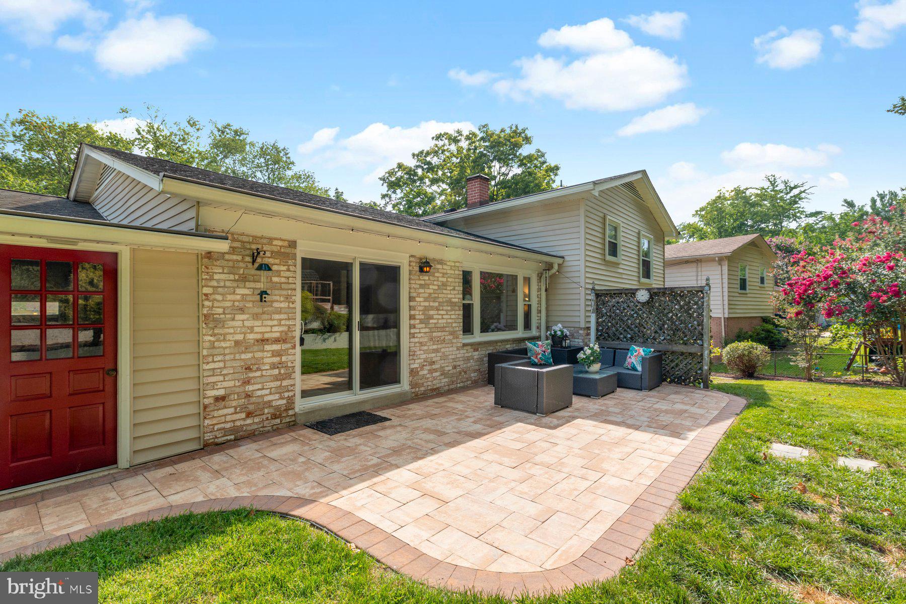 MANOR WOODS - Residential