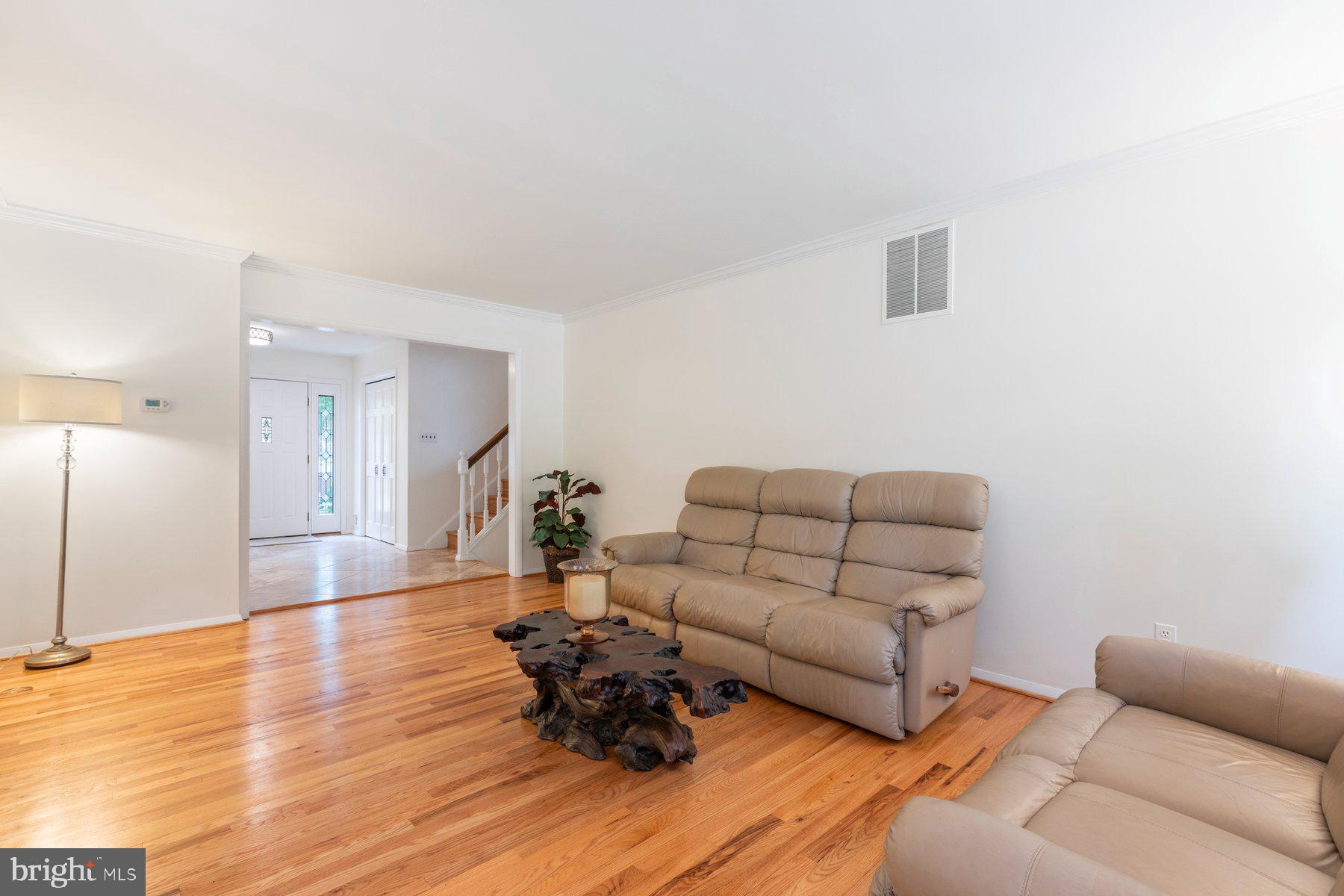 MANOR WOODS - Residential