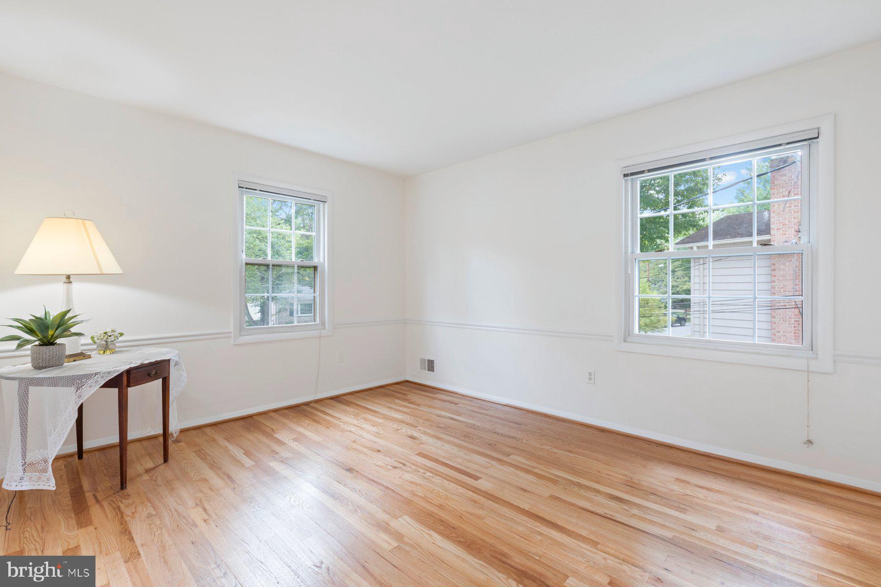 MANOR WOODS - Residential