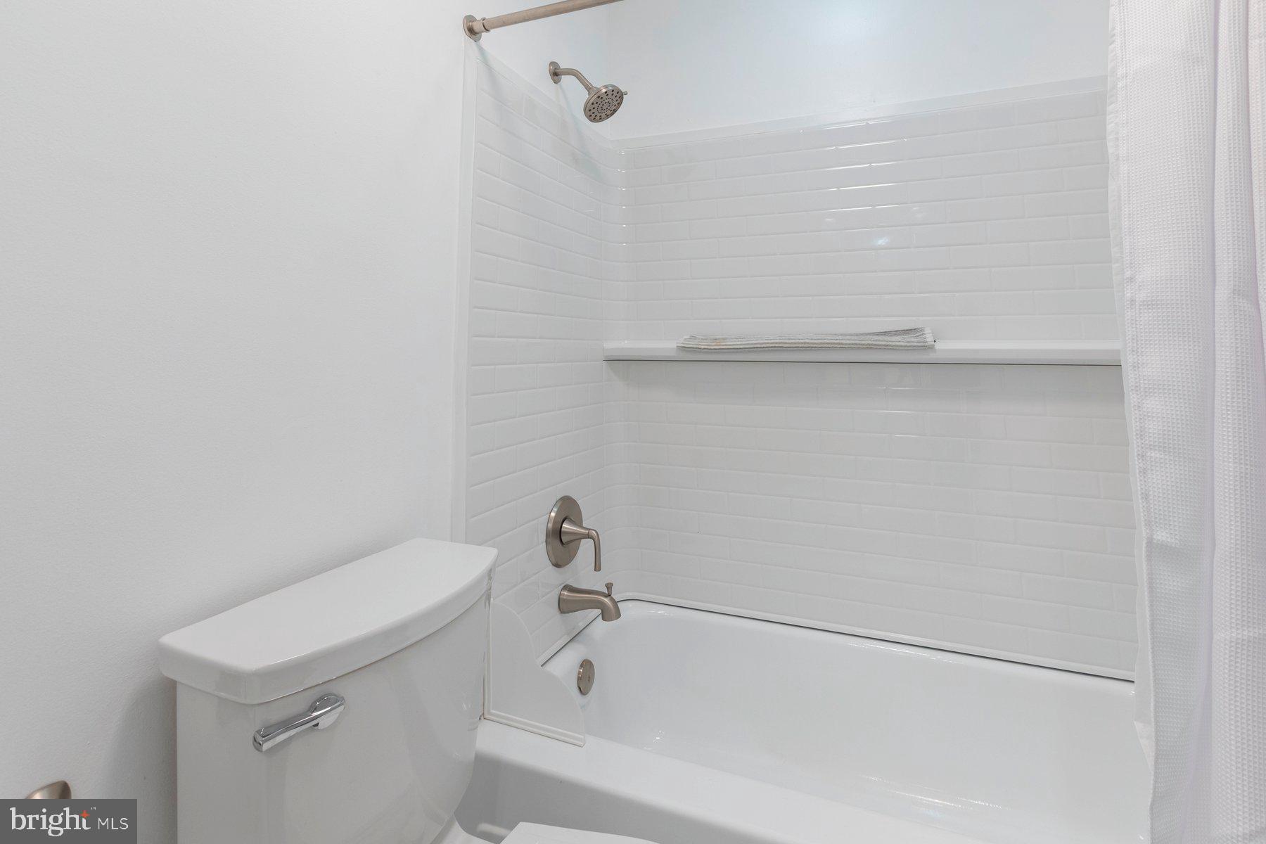 MANOR WOODS - Residential