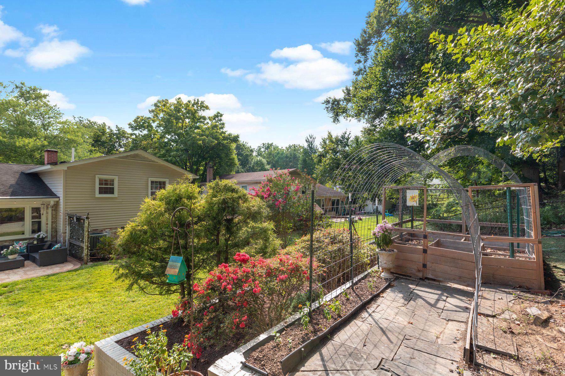 MANOR WOODS - Residential