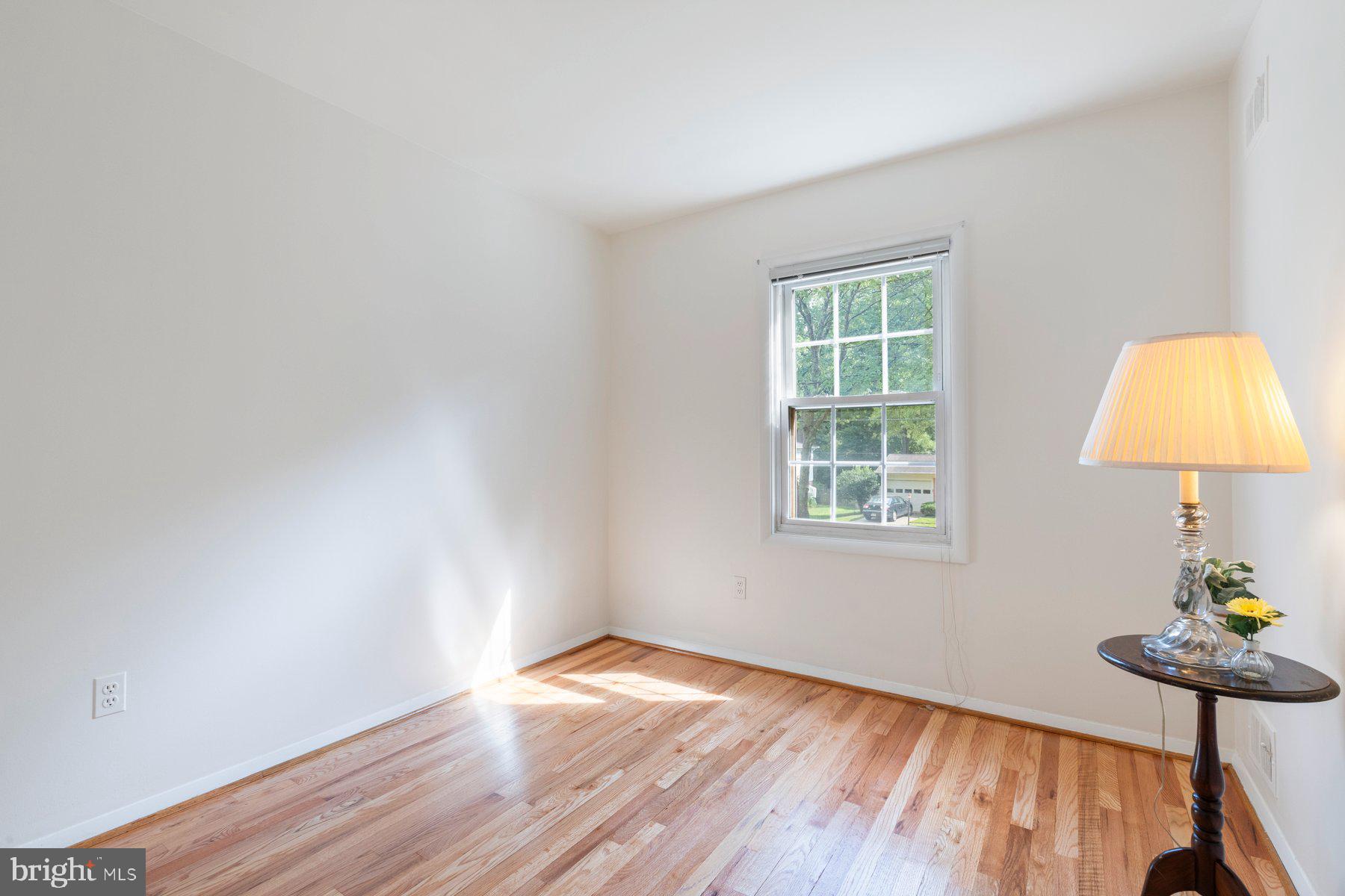 MANOR WOODS - Residential