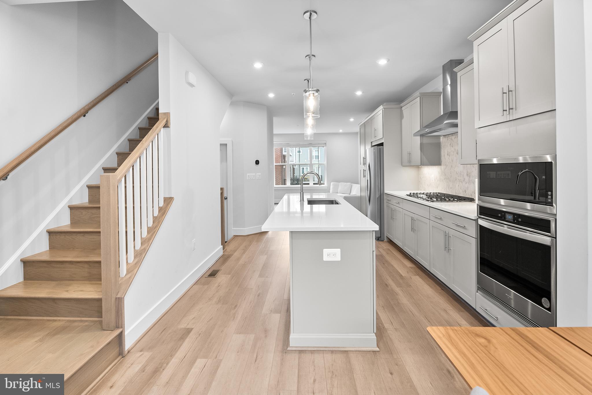 468 ALTEZZA DRIVE NE