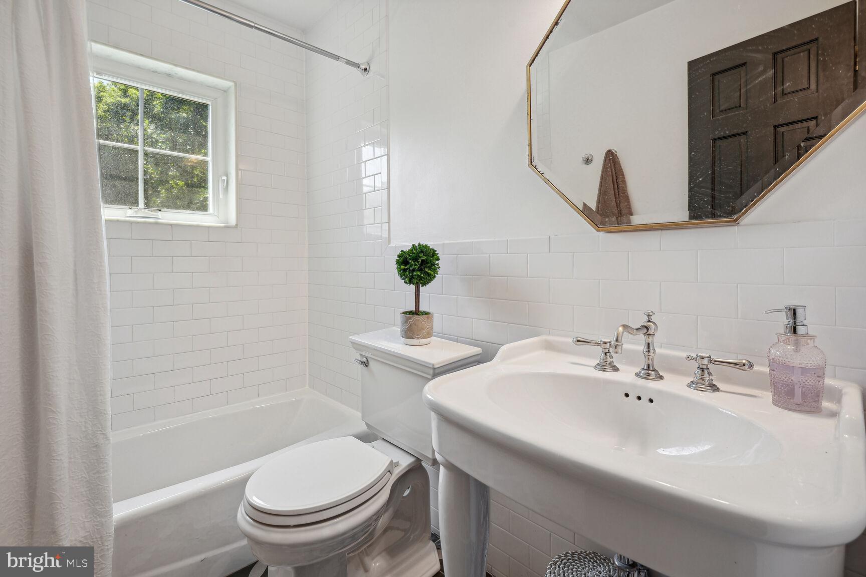 WARNERS ADDITION TO KENSINGTON - Residential