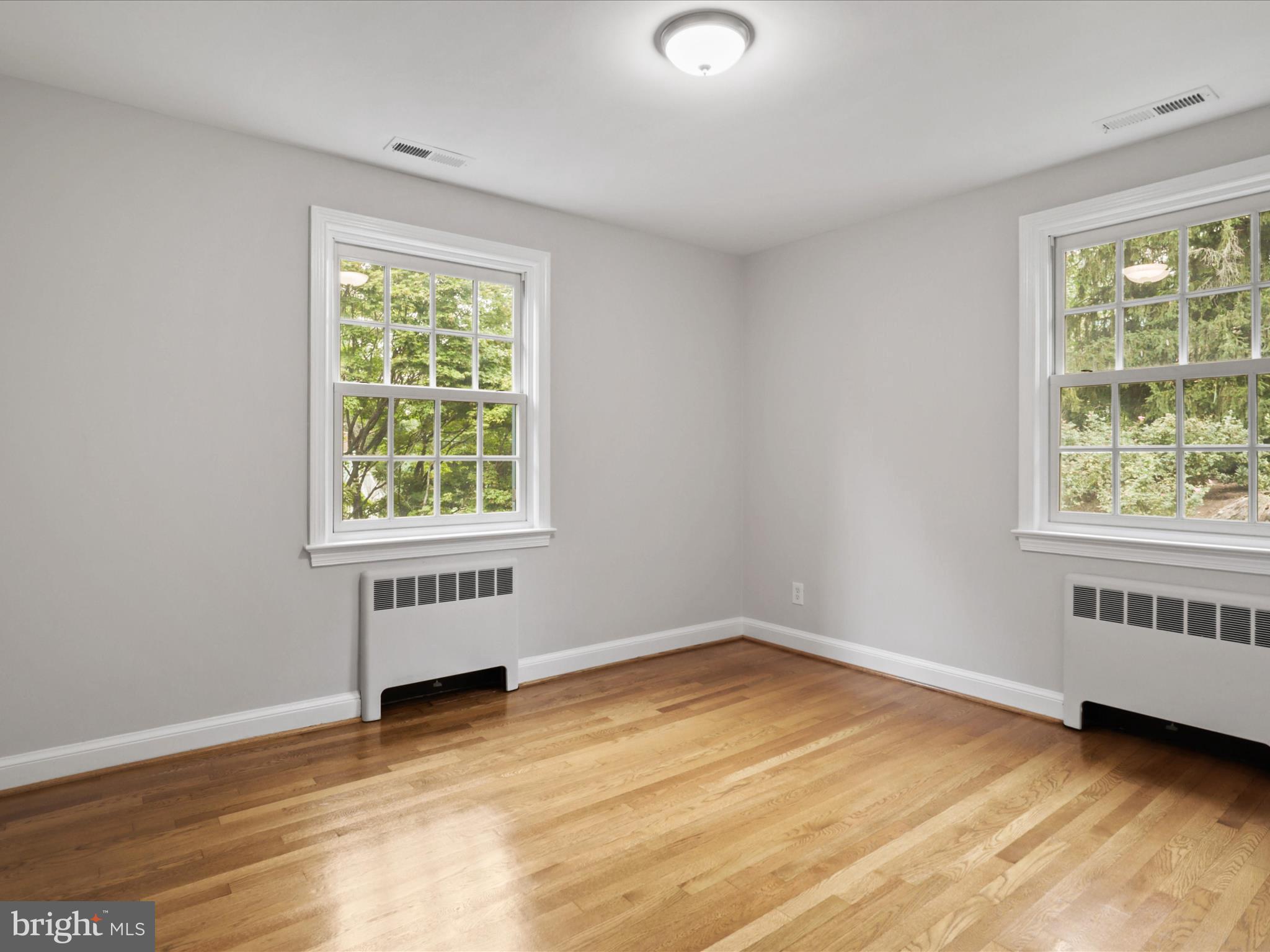 COUNTRY CLUB HILLS - Residential