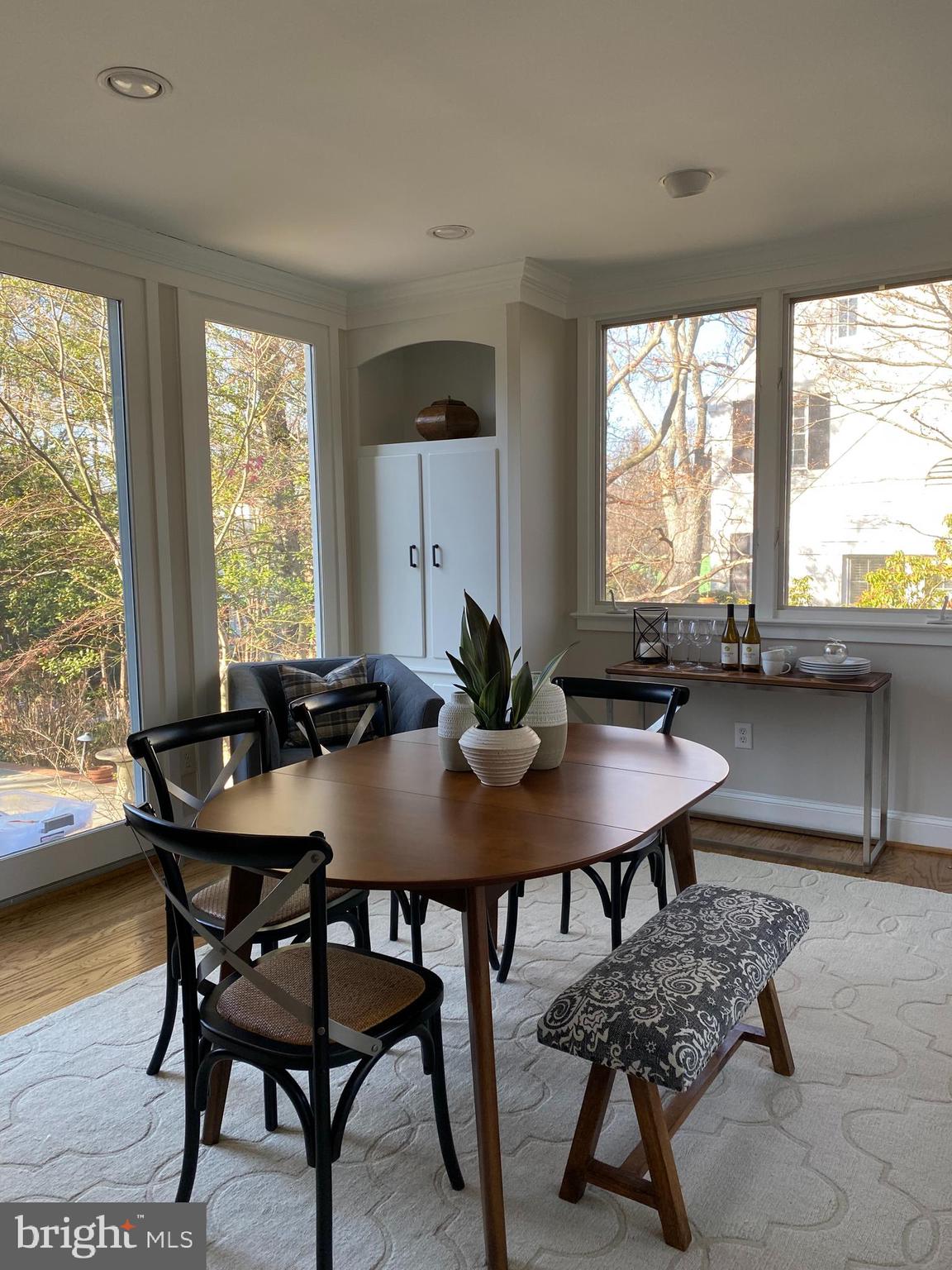 COUNTRY CLUB HILLS - Residential