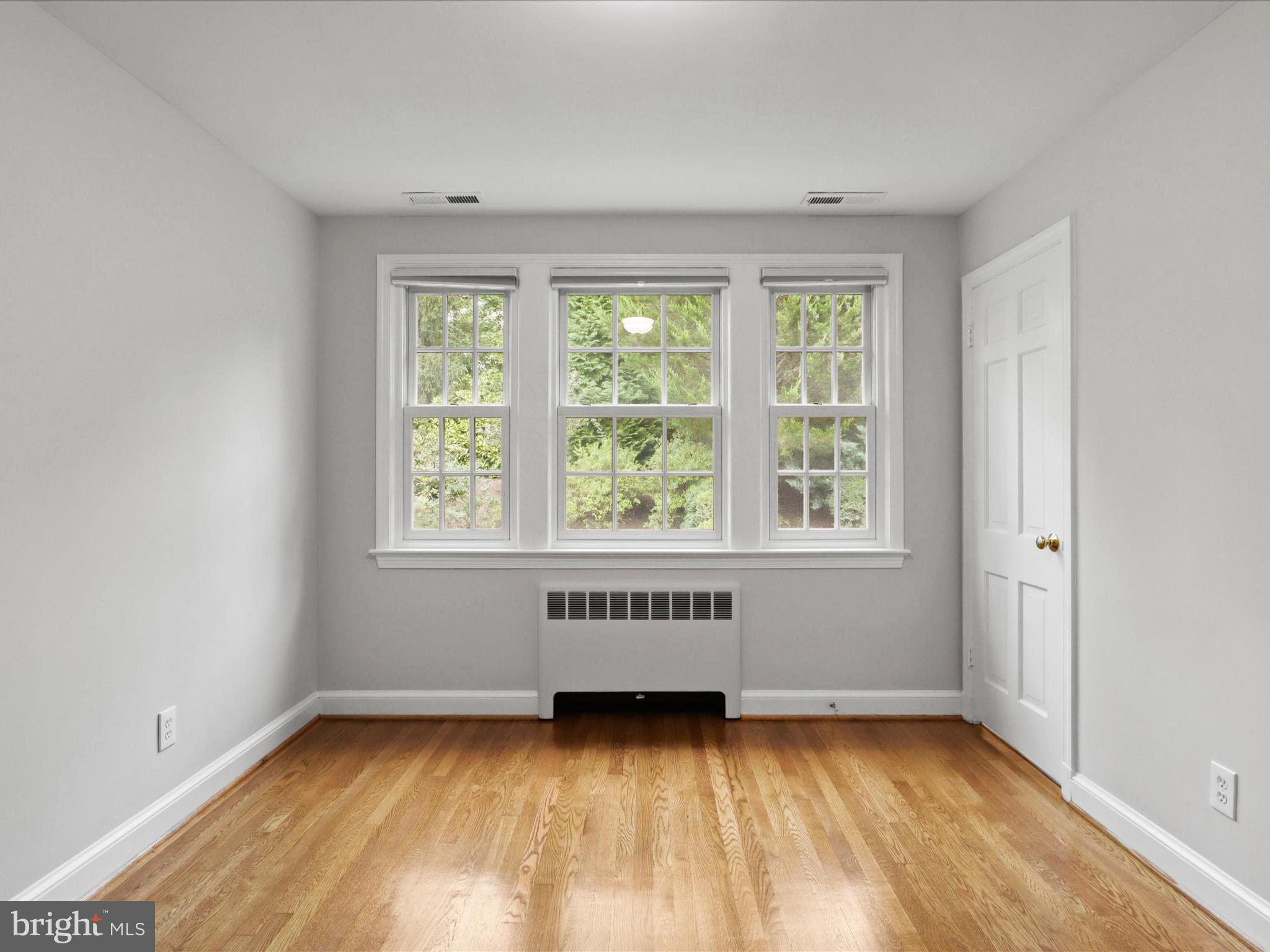 COUNTRY CLUB HILLS - Residential