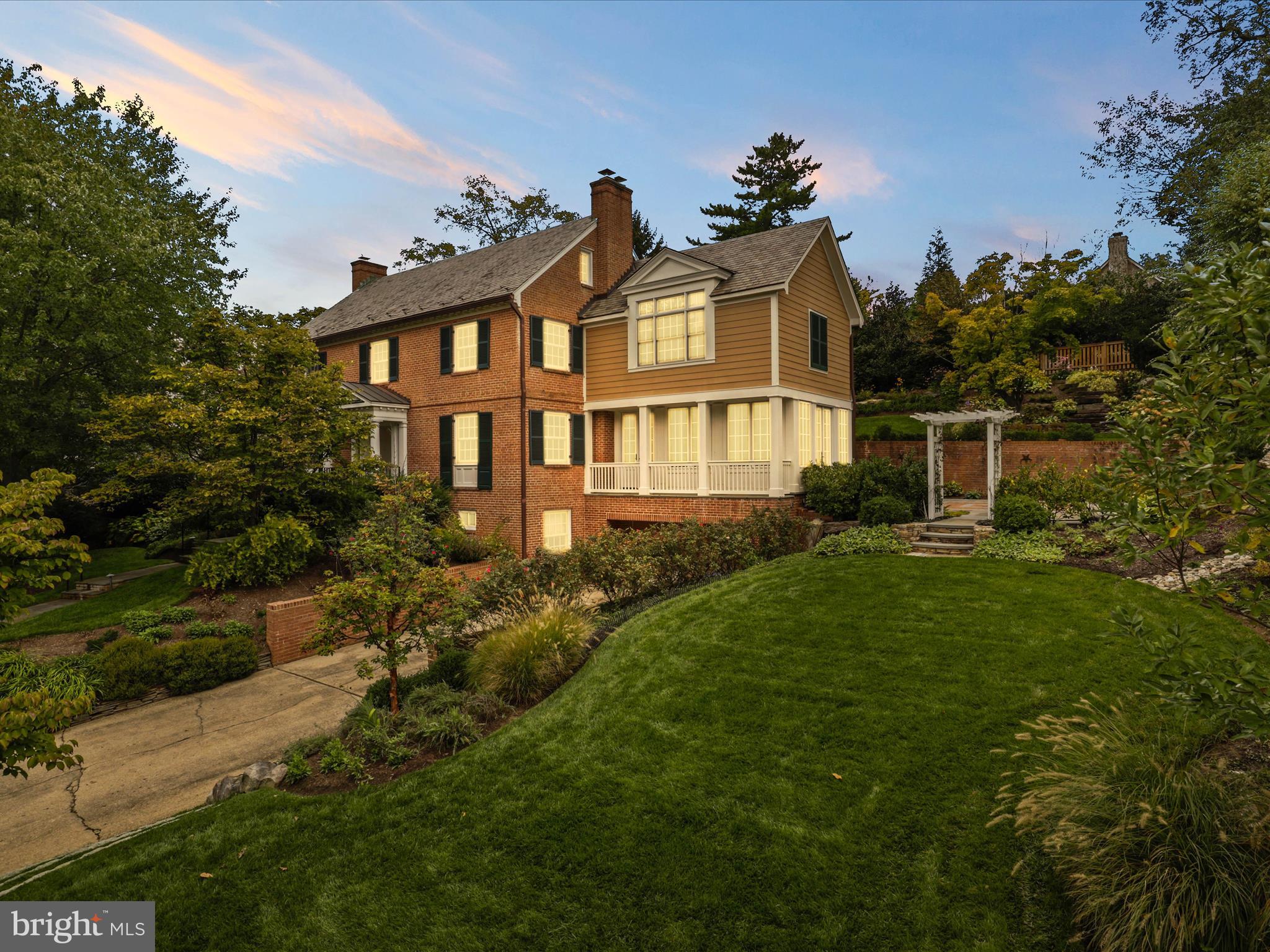 COUNTRY CLUB HILLS - Residential