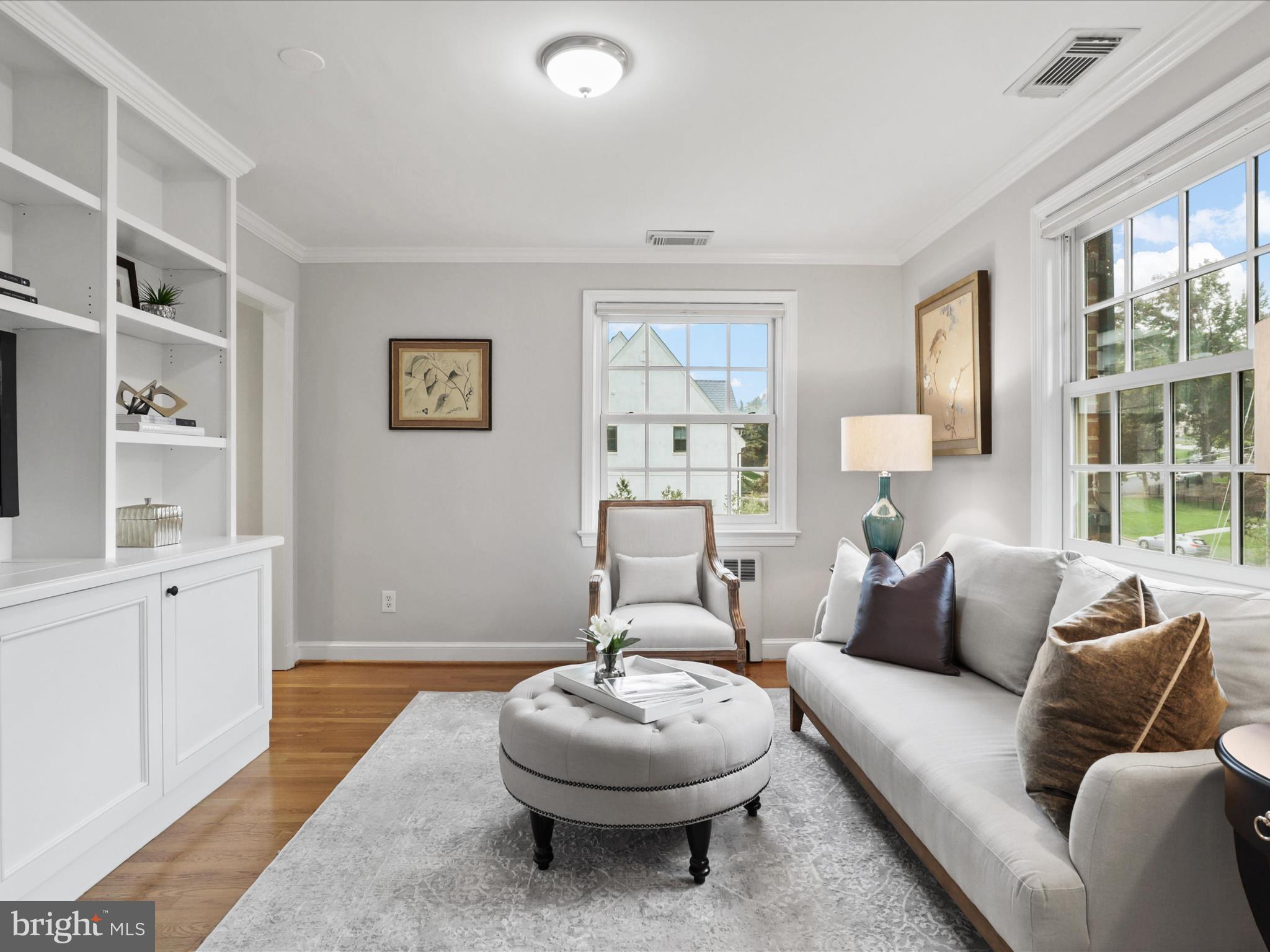 COUNTRY CLUB HILLS - Residential