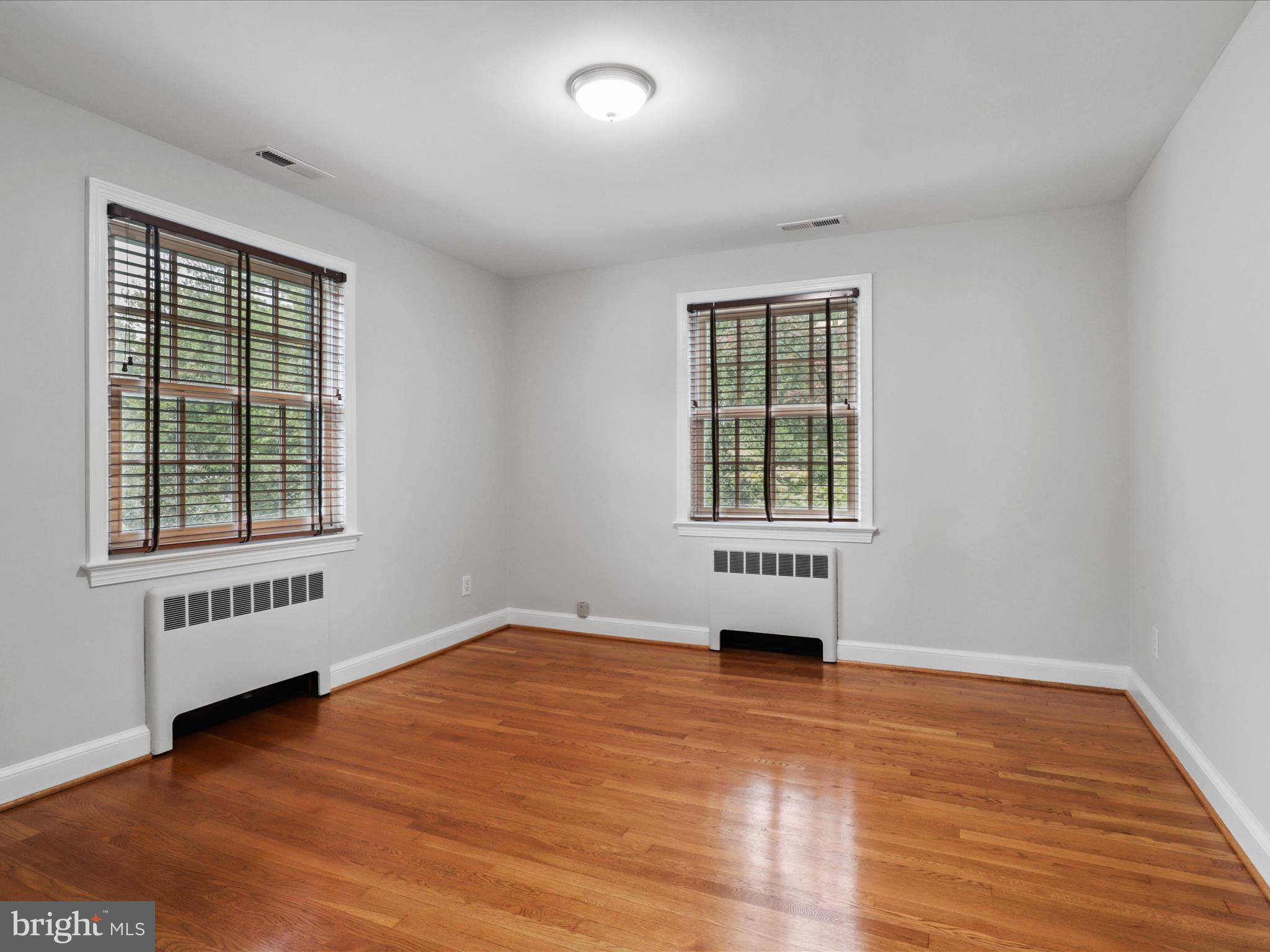 COUNTRY CLUB HILLS - Residential