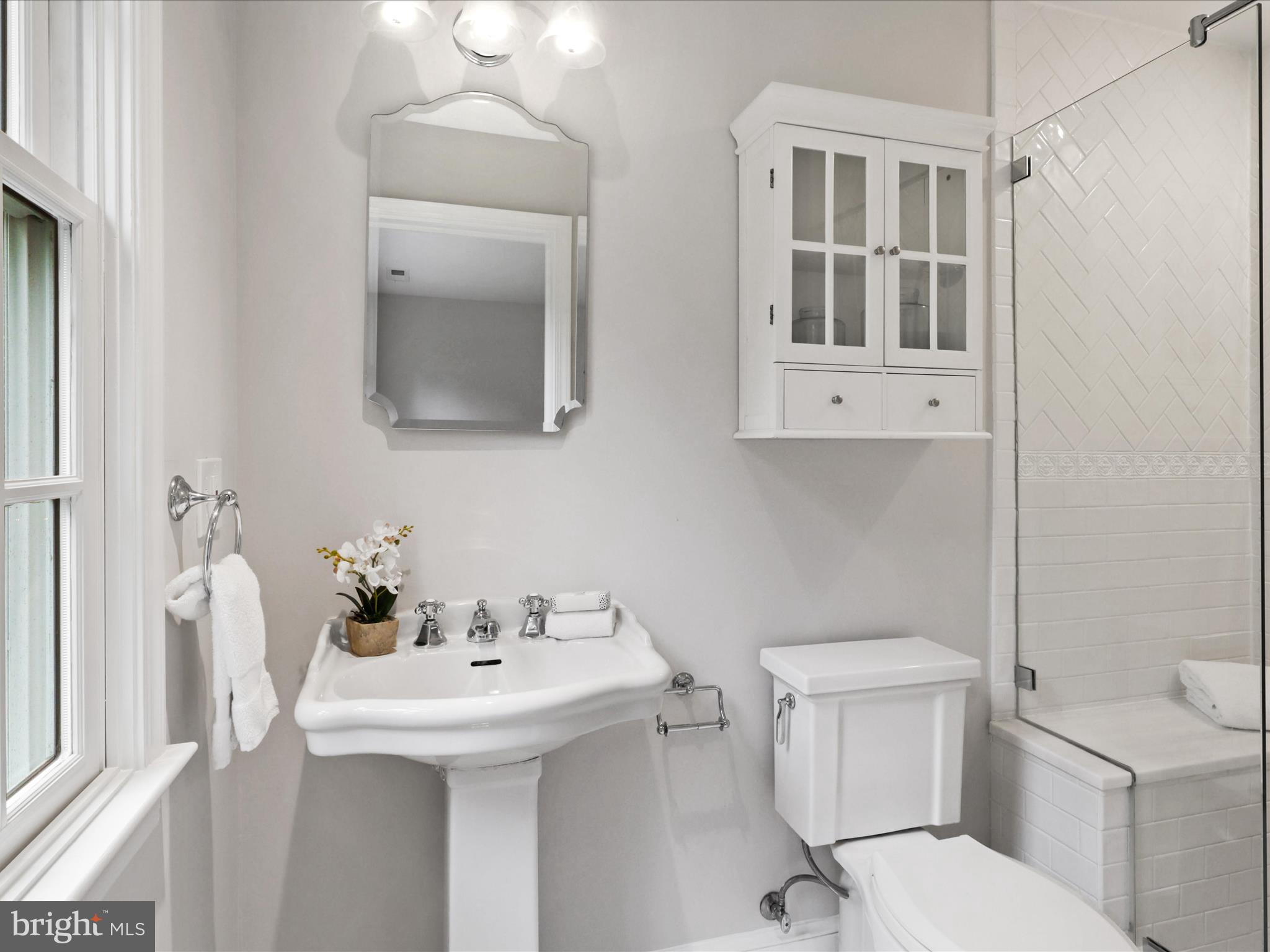 COUNTRY CLUB HILLS - Residential