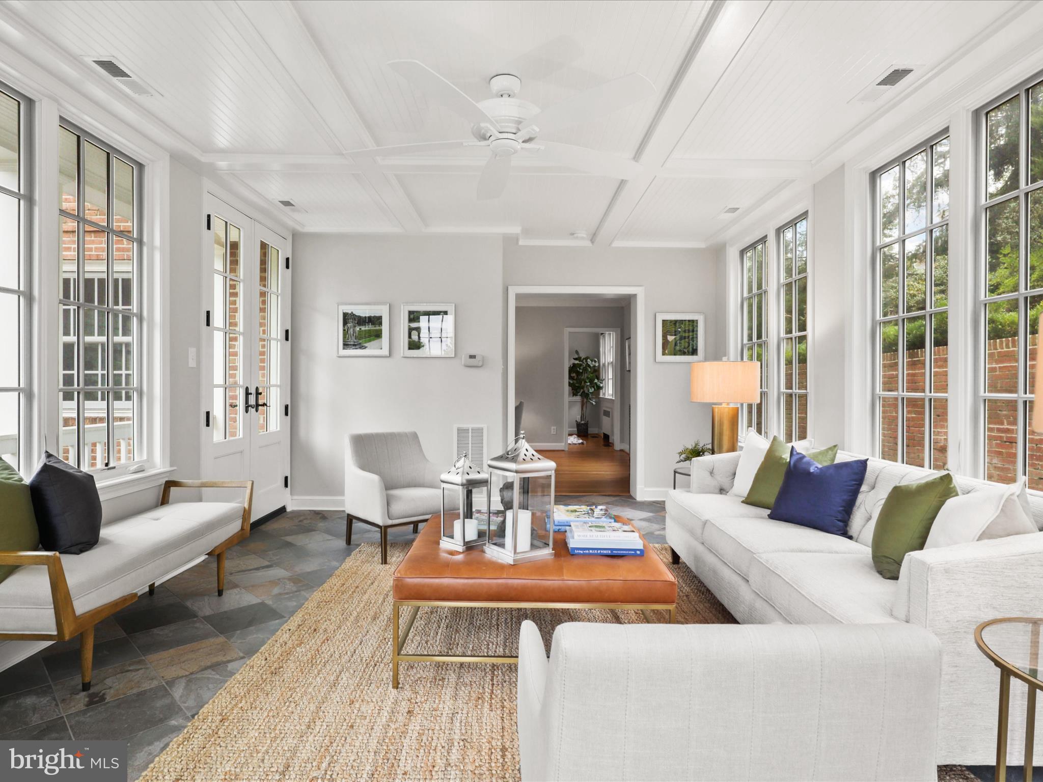 COUNTRY CLUB HILLS - Residential