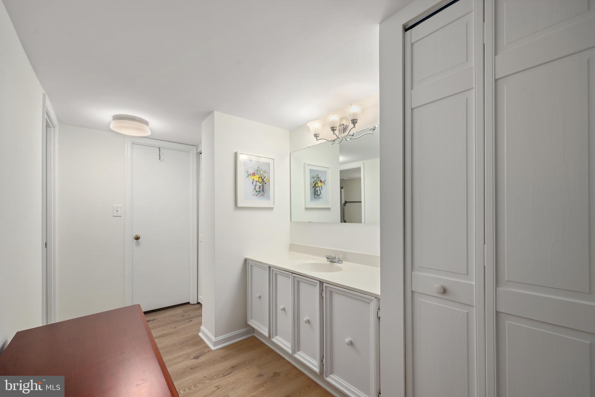 BURKE COVE - Residential