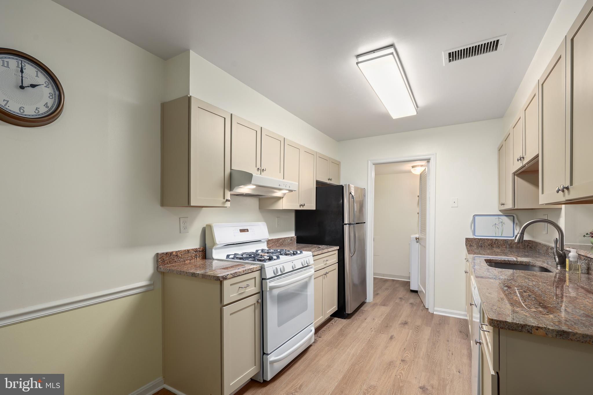 BURKE COVE - Residential