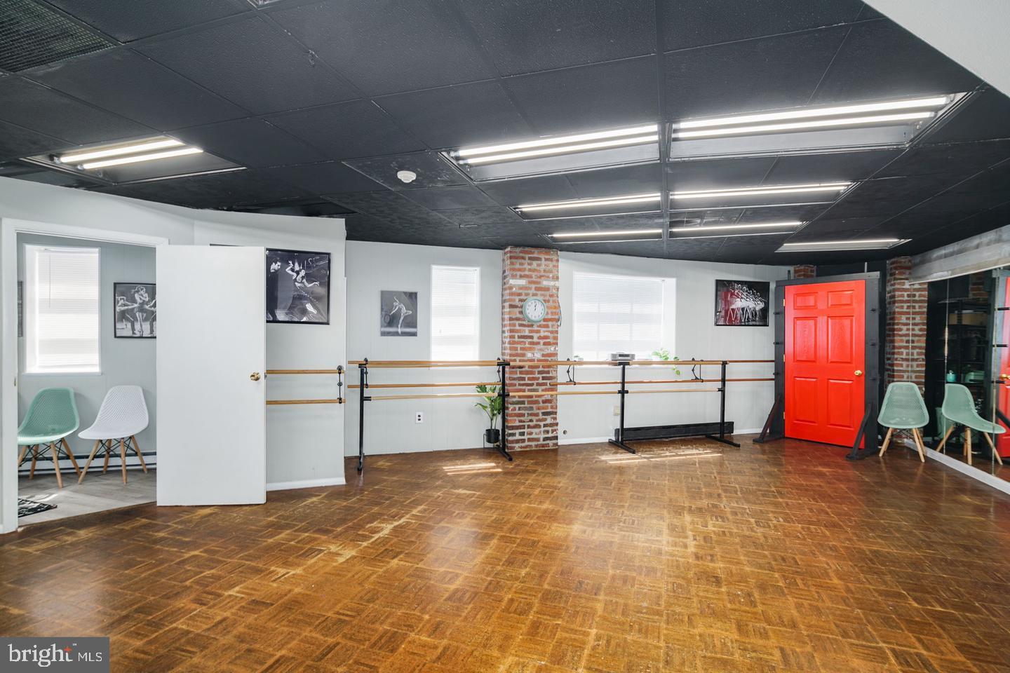 LOWER MOYAMENSING - Commercial Sale