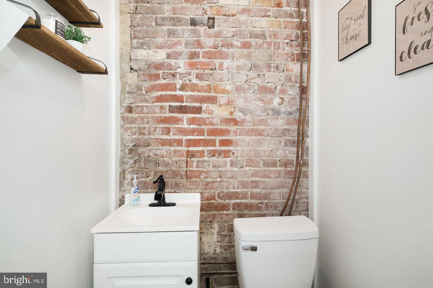 LOWER MOYAMENSING - Commercial Sale