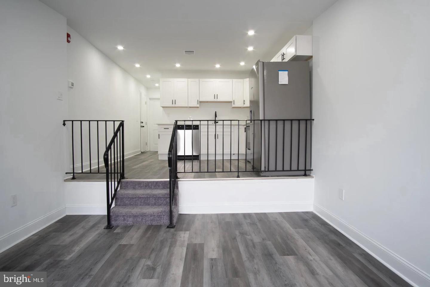 LOWER MOYAMENSING - Commercial Sale