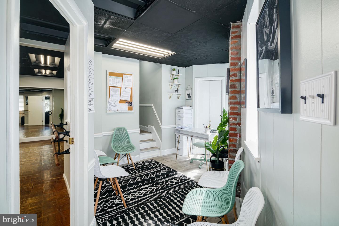 LOWER MOYAMENSING - Commercial Sale