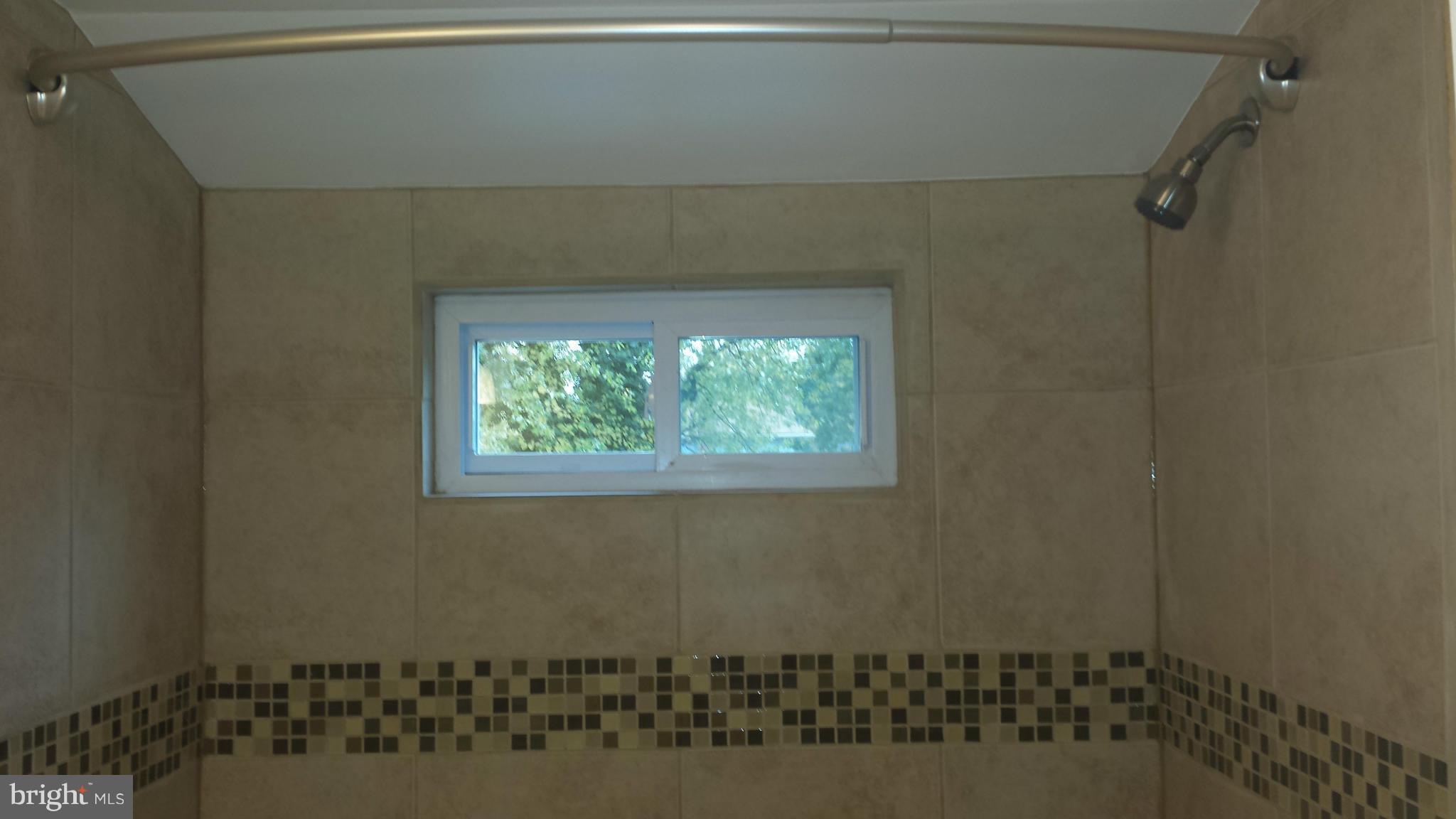 ROLAND TERRACE - Residential