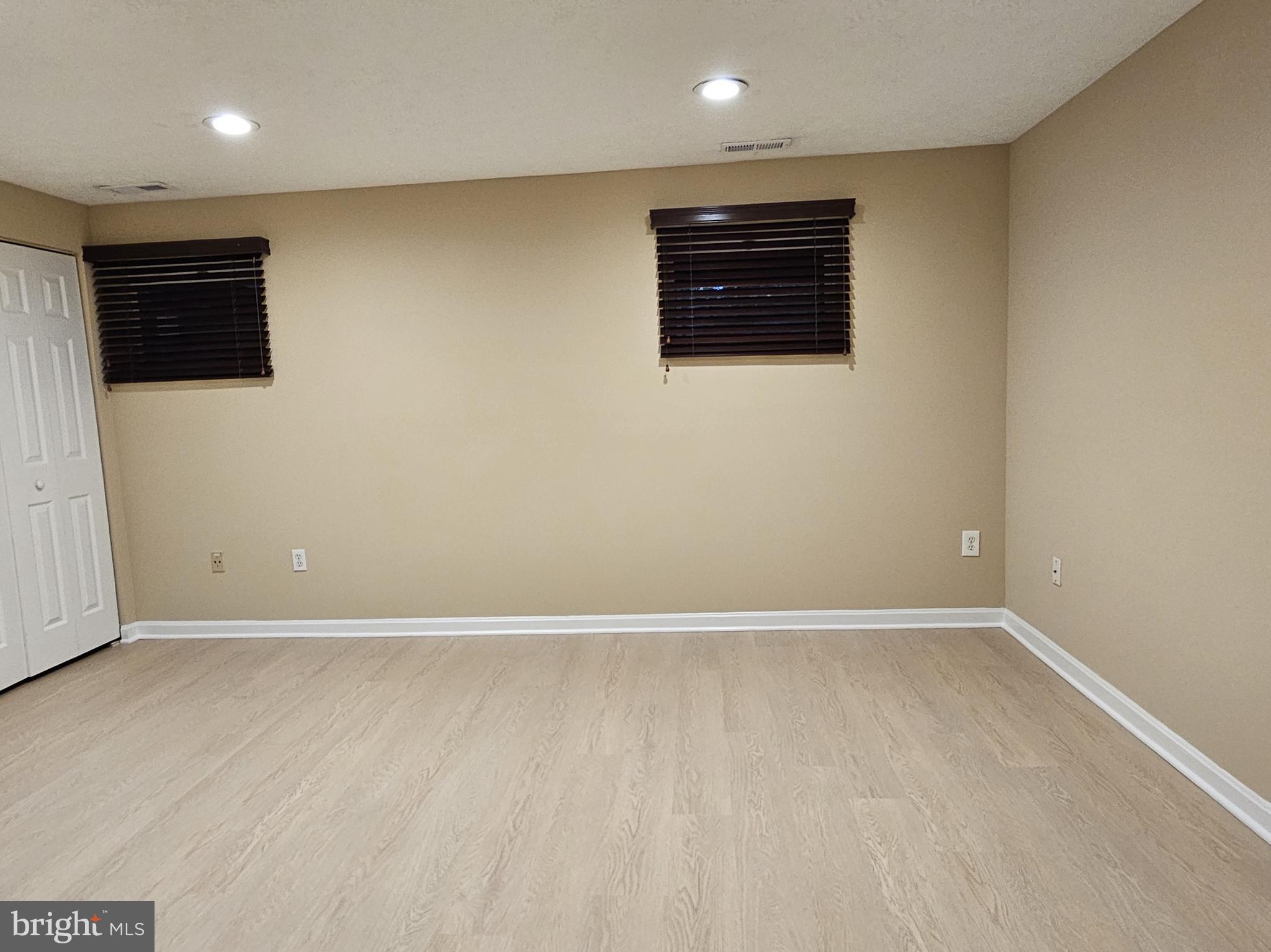 SNOWDEN RIDGE - Residential Lease