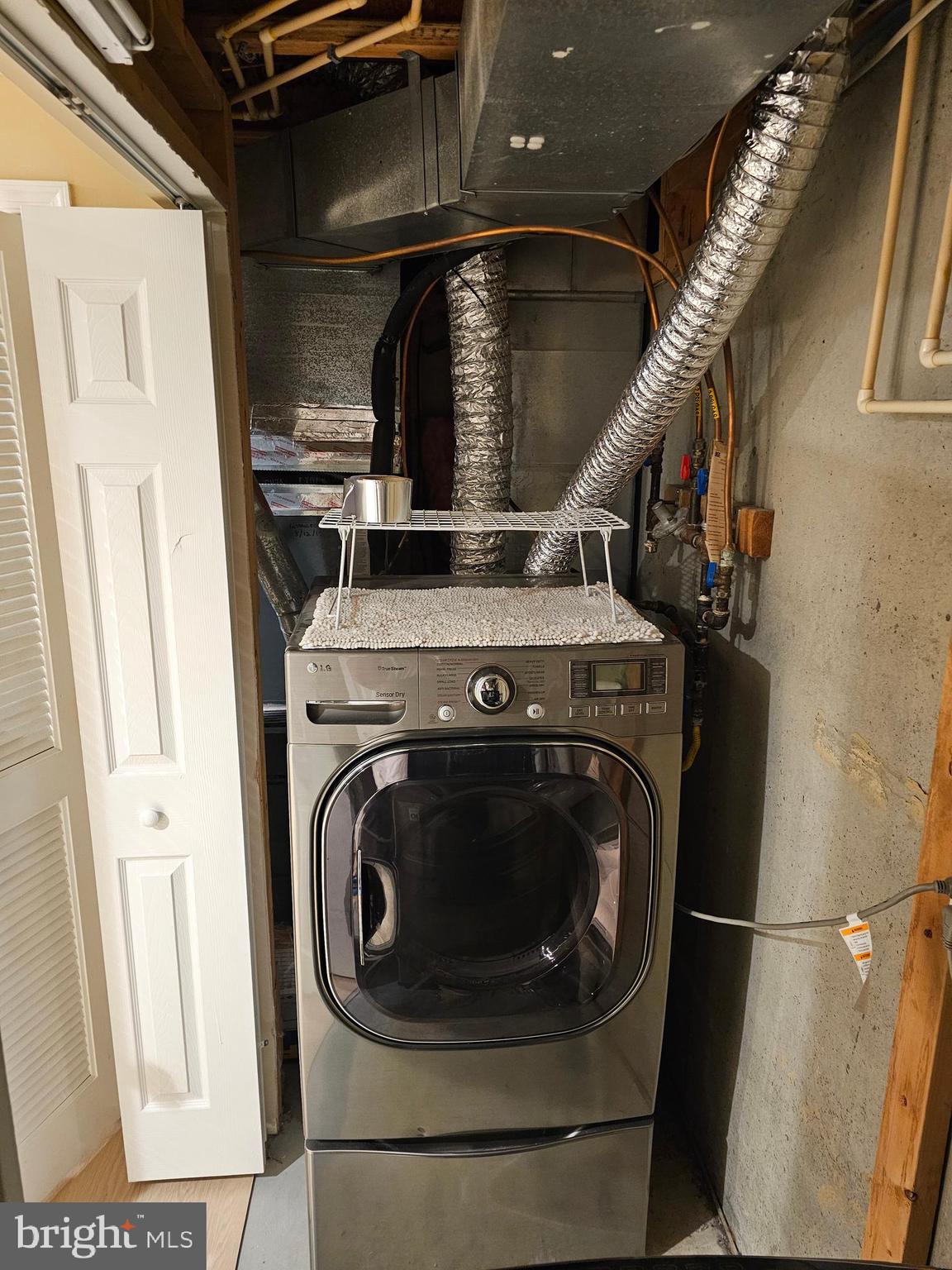 SNOWDEN RIDGE - Residential Lease